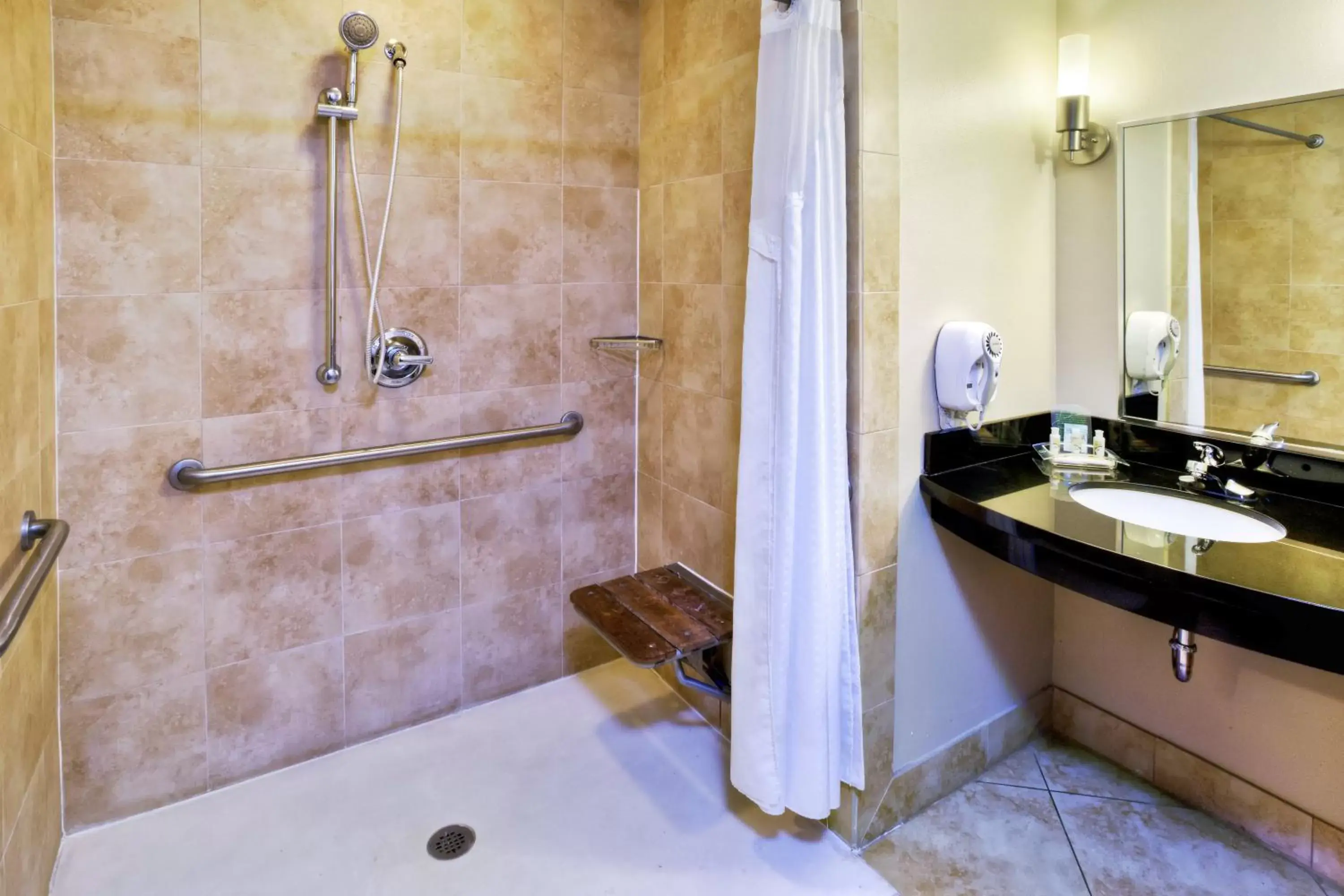 Bathroom in Holiday Inn Killeen Fort Hood, an IHG Hotel