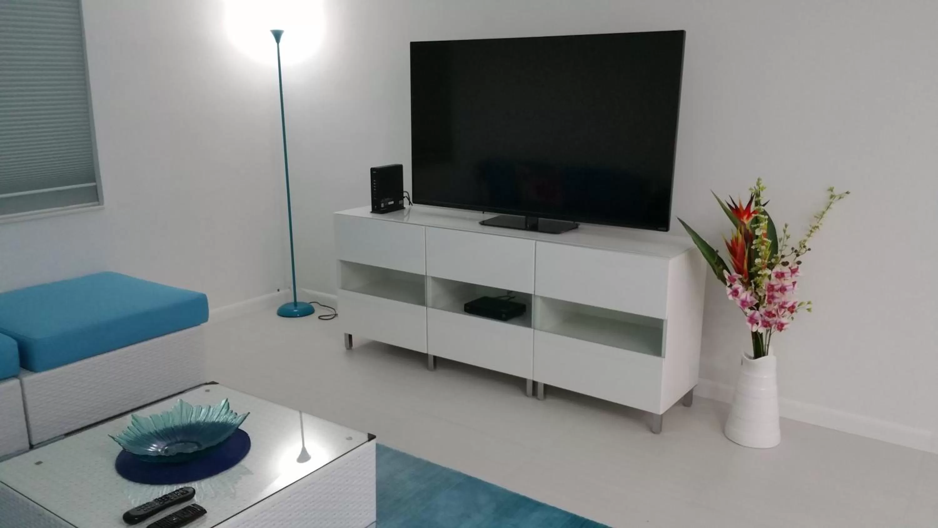 TV and multimedia in Downtown Hollywood Boutique Hotel