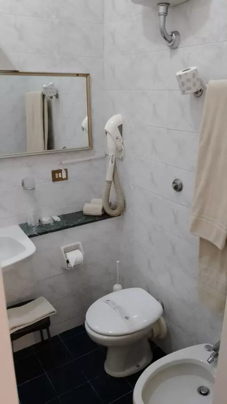 Bathroom in Hotel La Margherita & SPA
