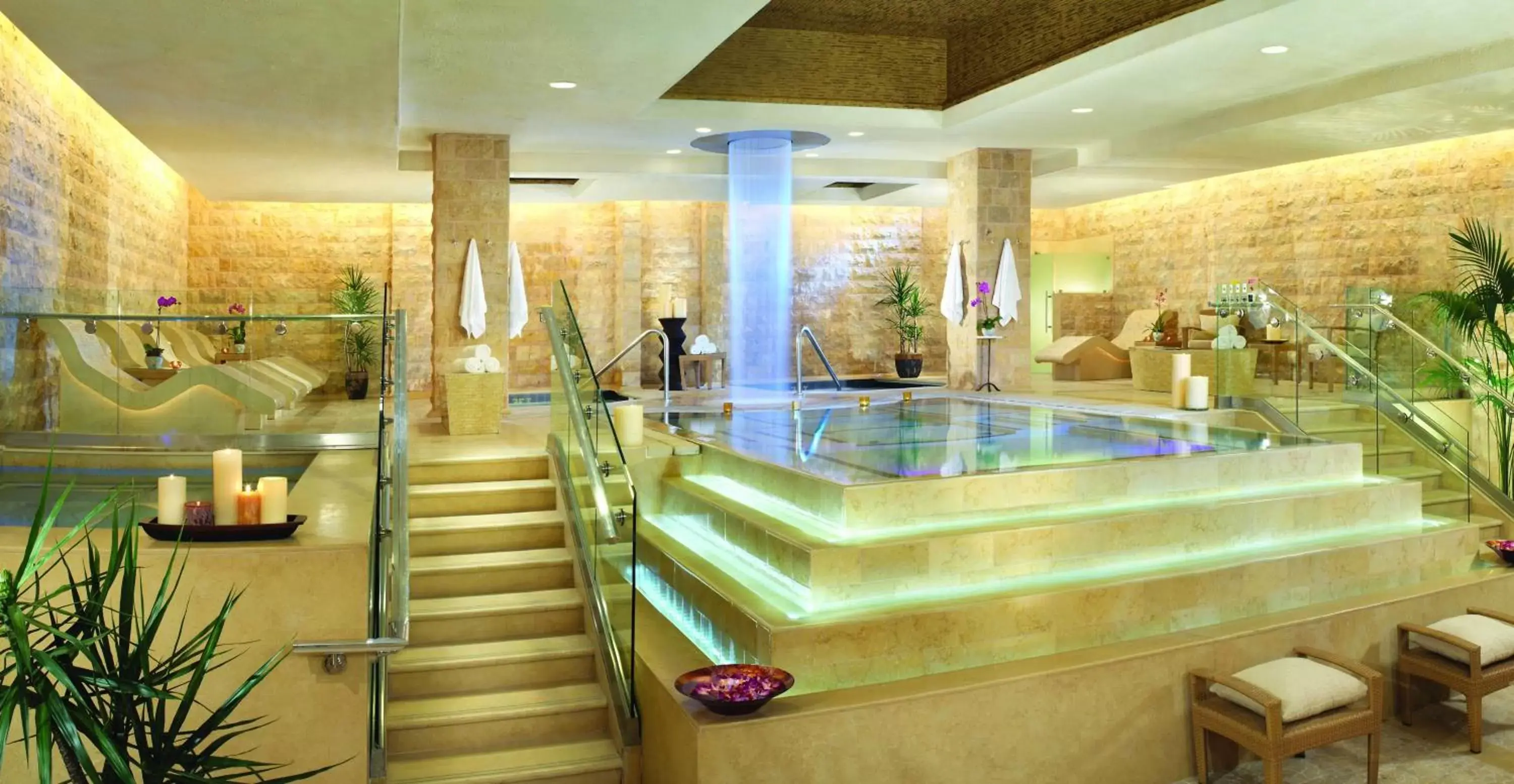 Spa and wellness centre/facilities, Swimming Pool in Caesars Palace Hotel & Casino