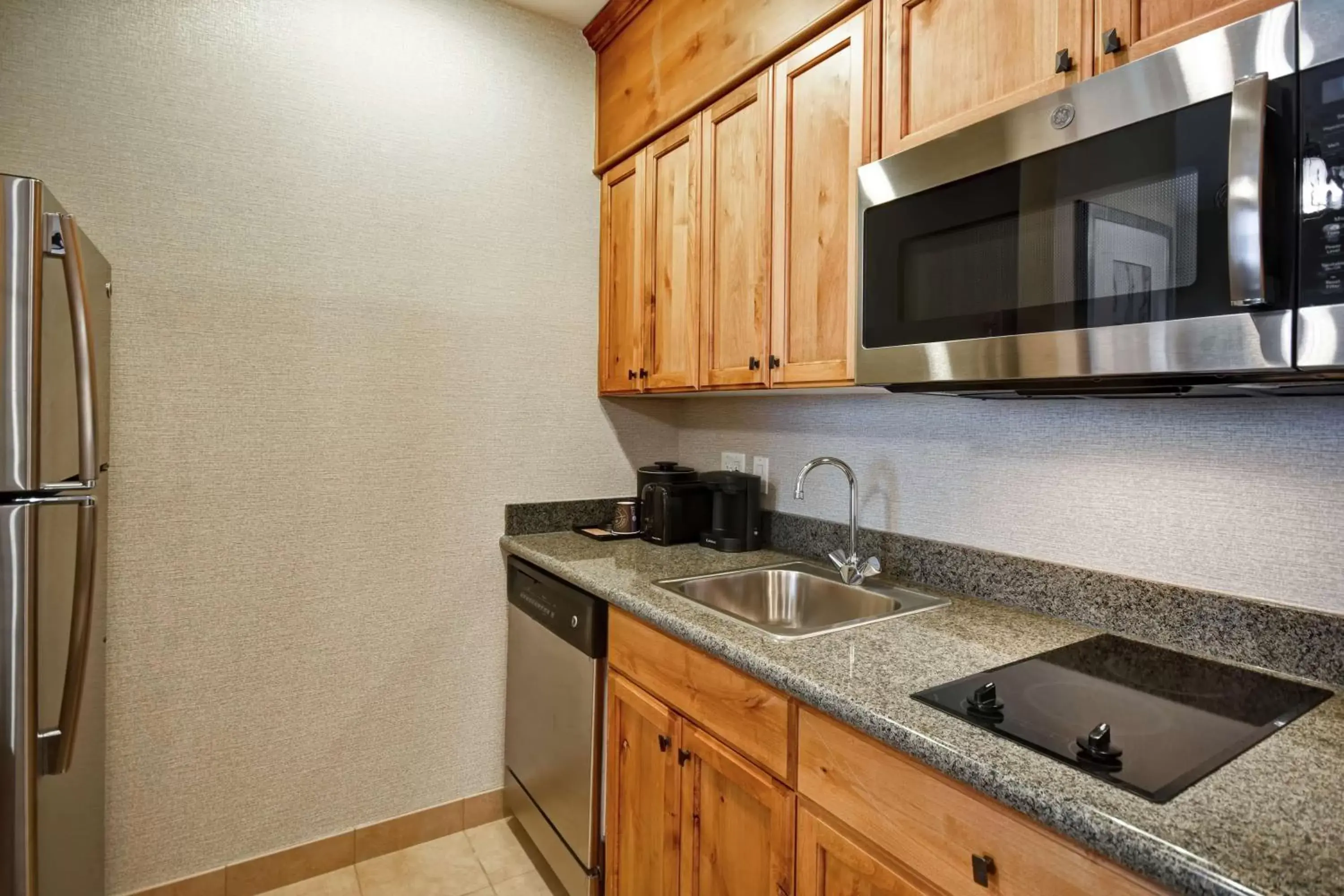 Kitchen or kitchenette, Kitchen/Kitchenette in Homewood Suites by Hilton Boise