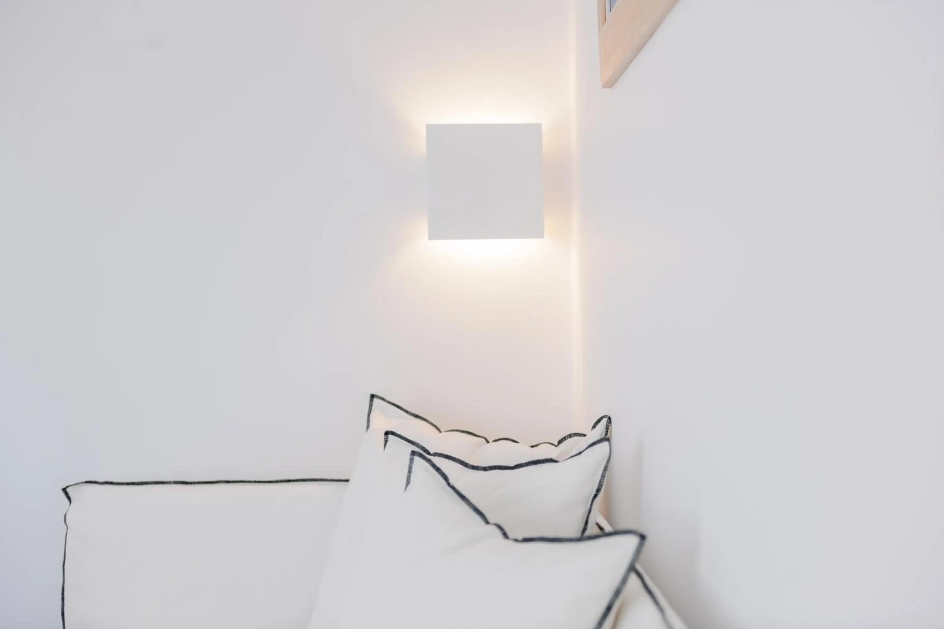 Decorative detail, Bed in Aria Suites & Villas