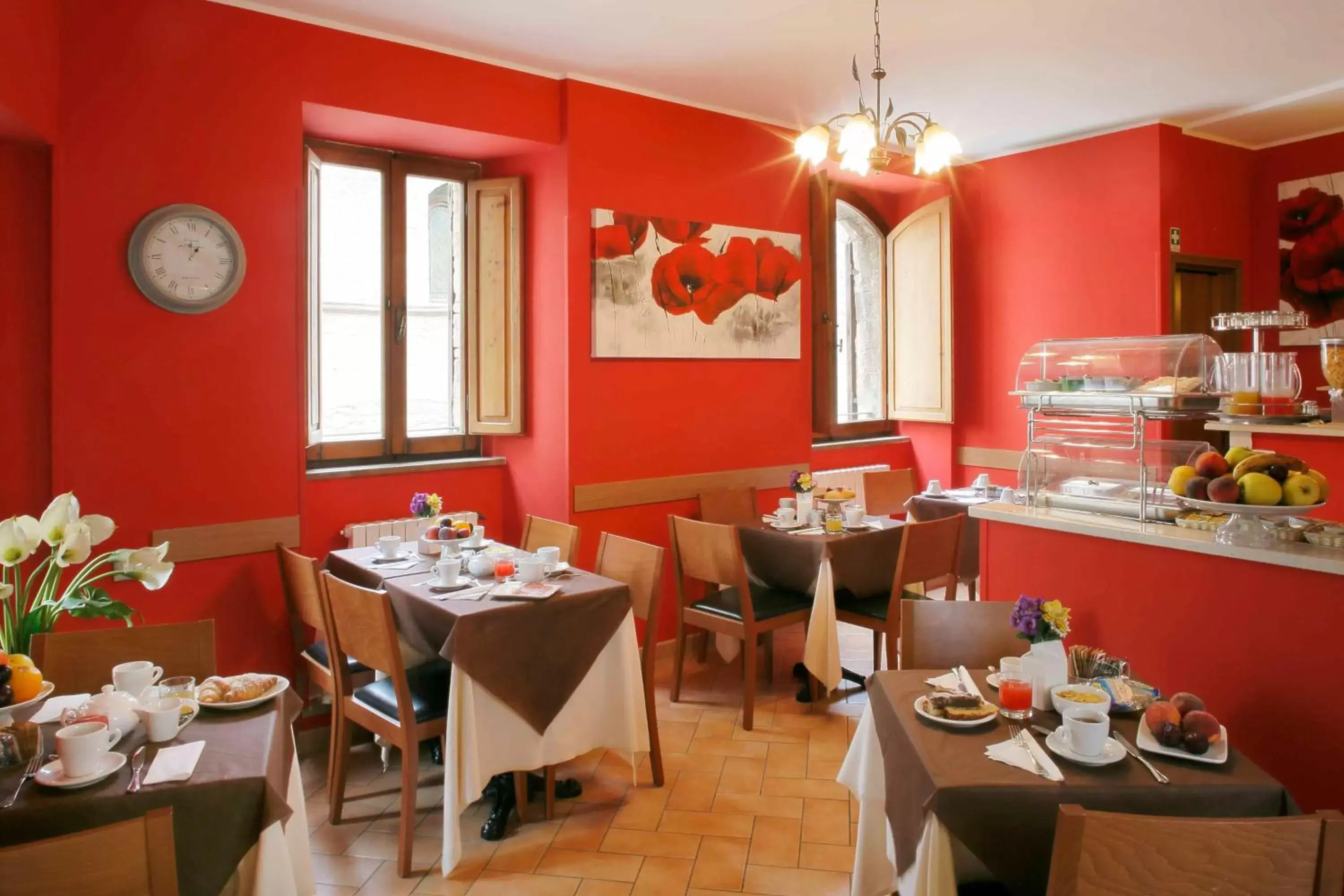 Restaurant/places to eat in Hotel Properzio Restaurant/places to eat in Hotel Properzio