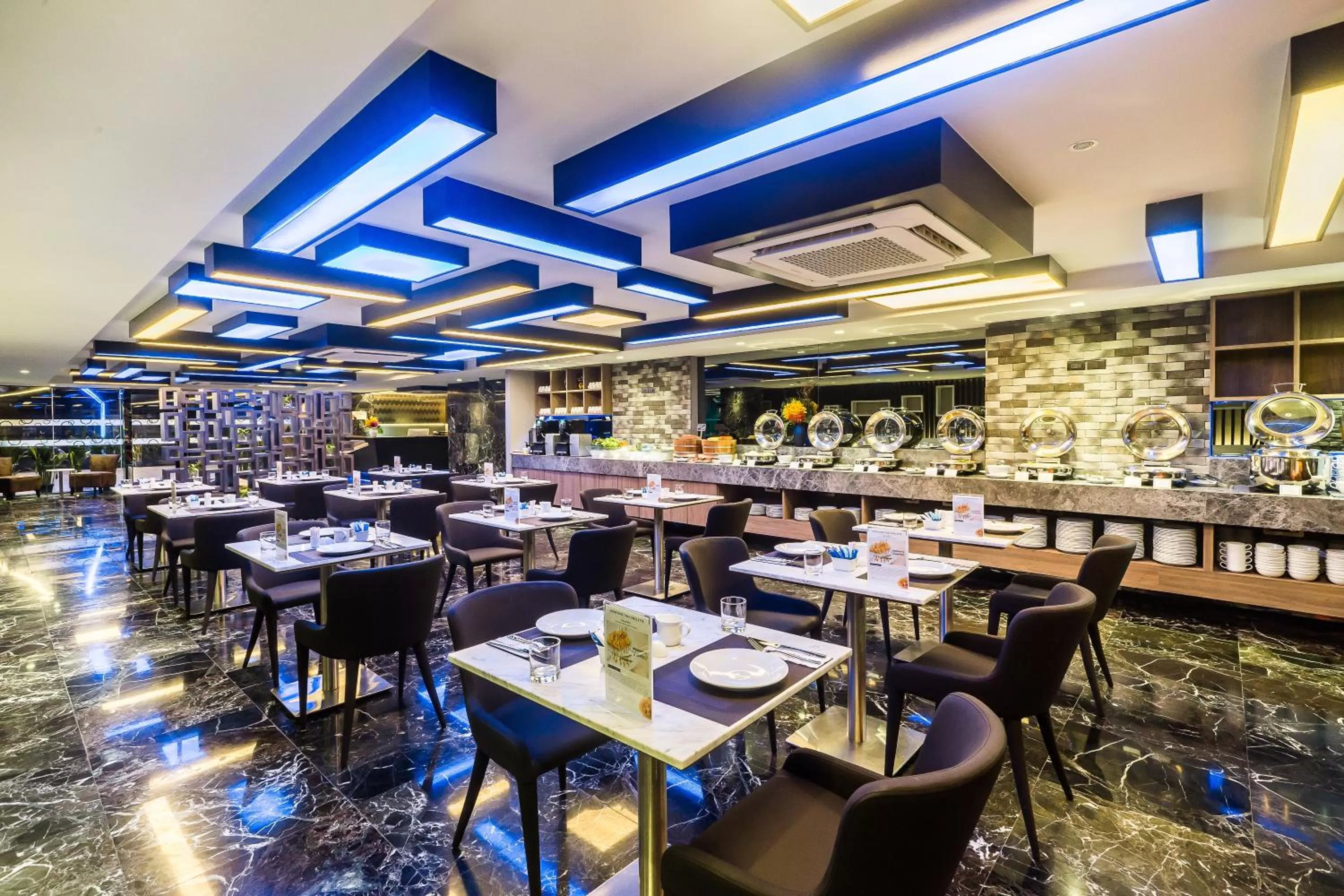 Restaurant/places to eat in Citrus Suites Sukhumvit 6 by Compass Hospitality