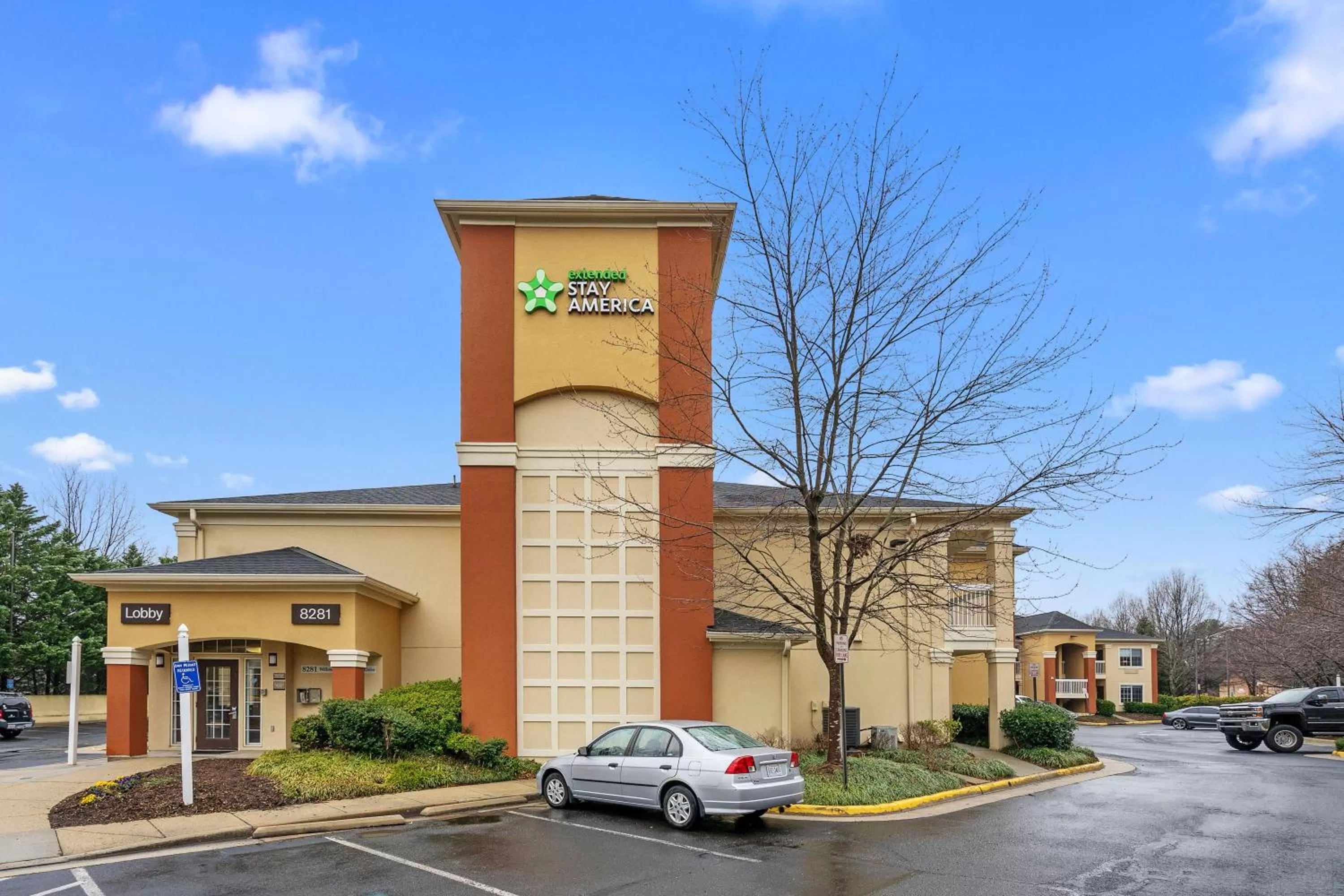 Property building in Extended Stay America Suites - Washington, DC - Falls Church - Merrifield