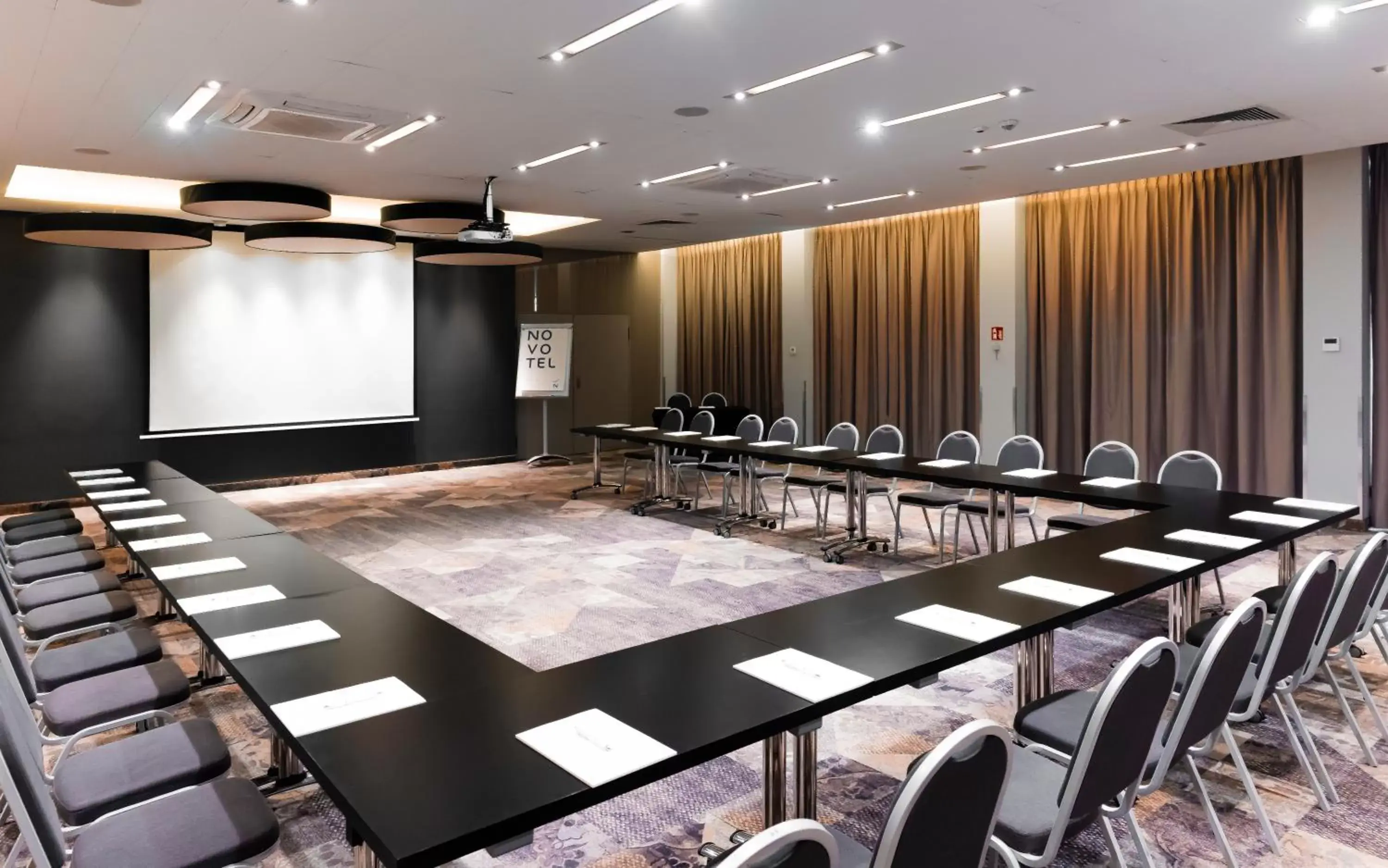 Meeting/conference room in Novotel Kraków City West