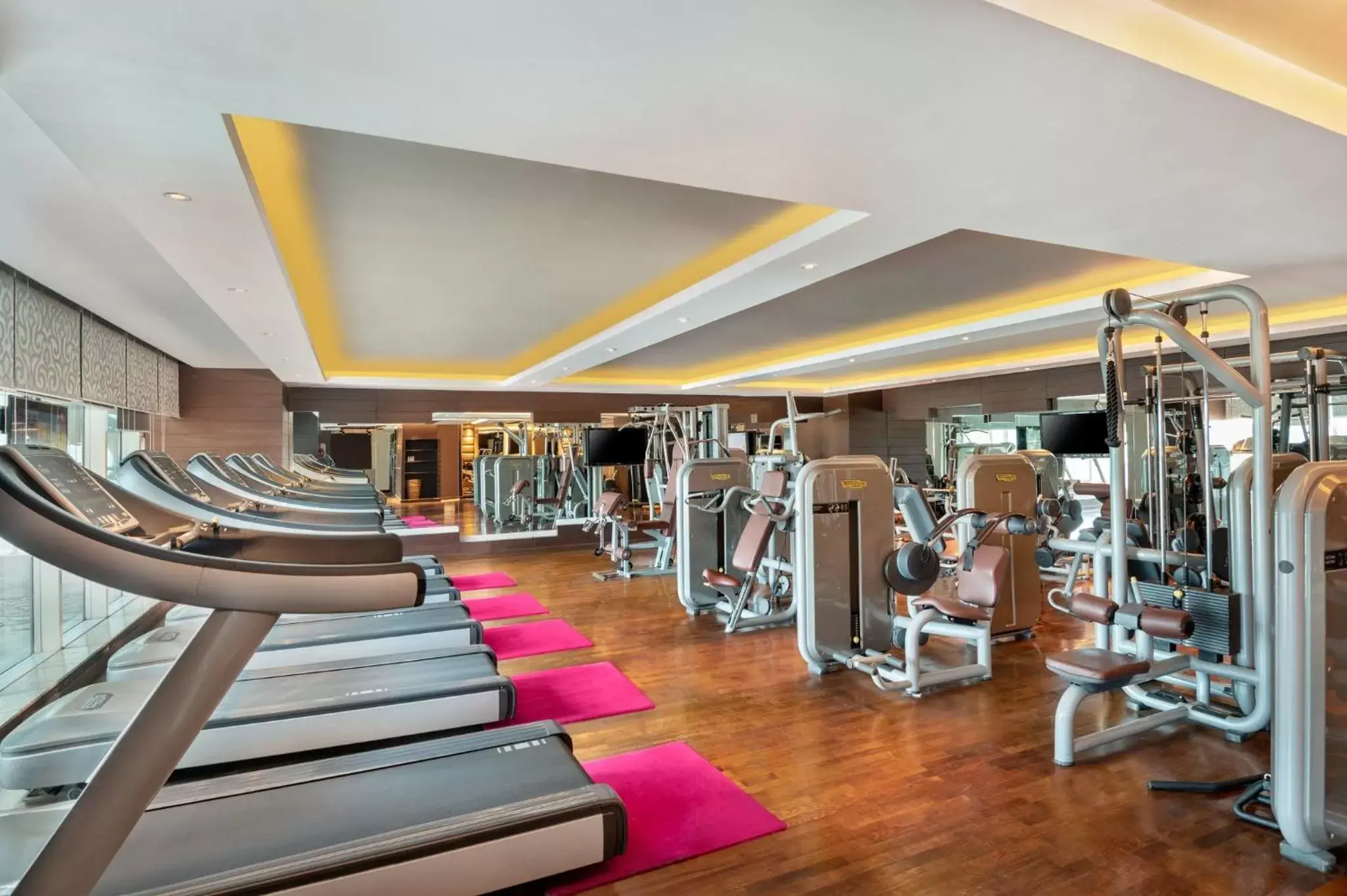 Fitness centre/facilities, Fitness Center/Facilities in Crowne Plaza Greater Noida, an IHG Hotel