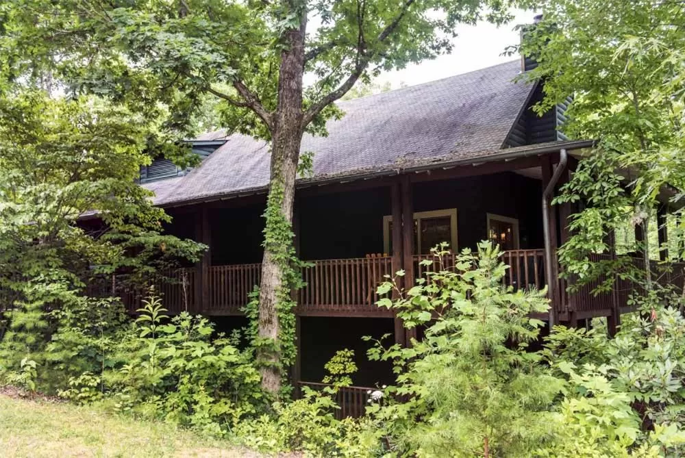 Bed in Brasstown Valley Resort & Spa