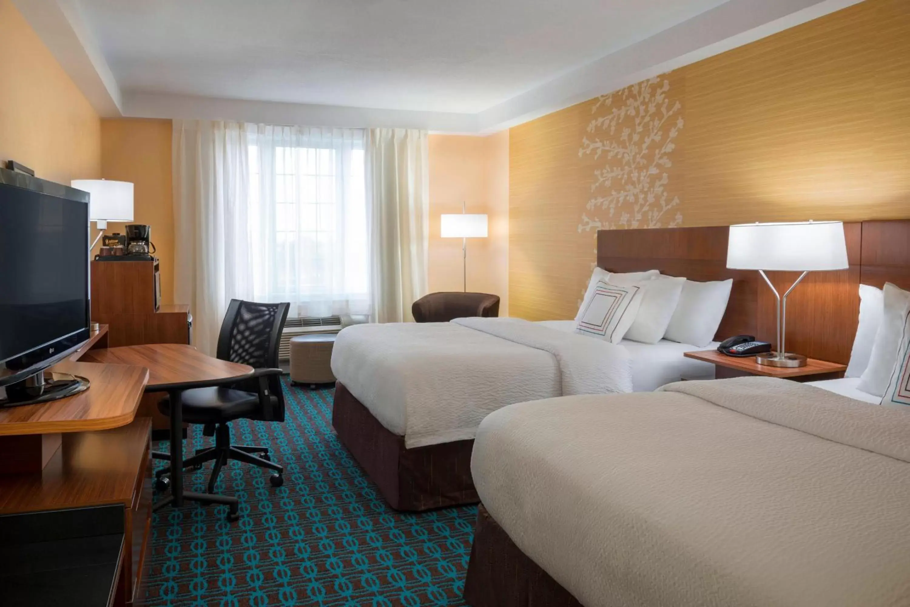 Photo of the whole room, Bed in Fairfield Inn & Suites by Marriott Ottawa Kanata