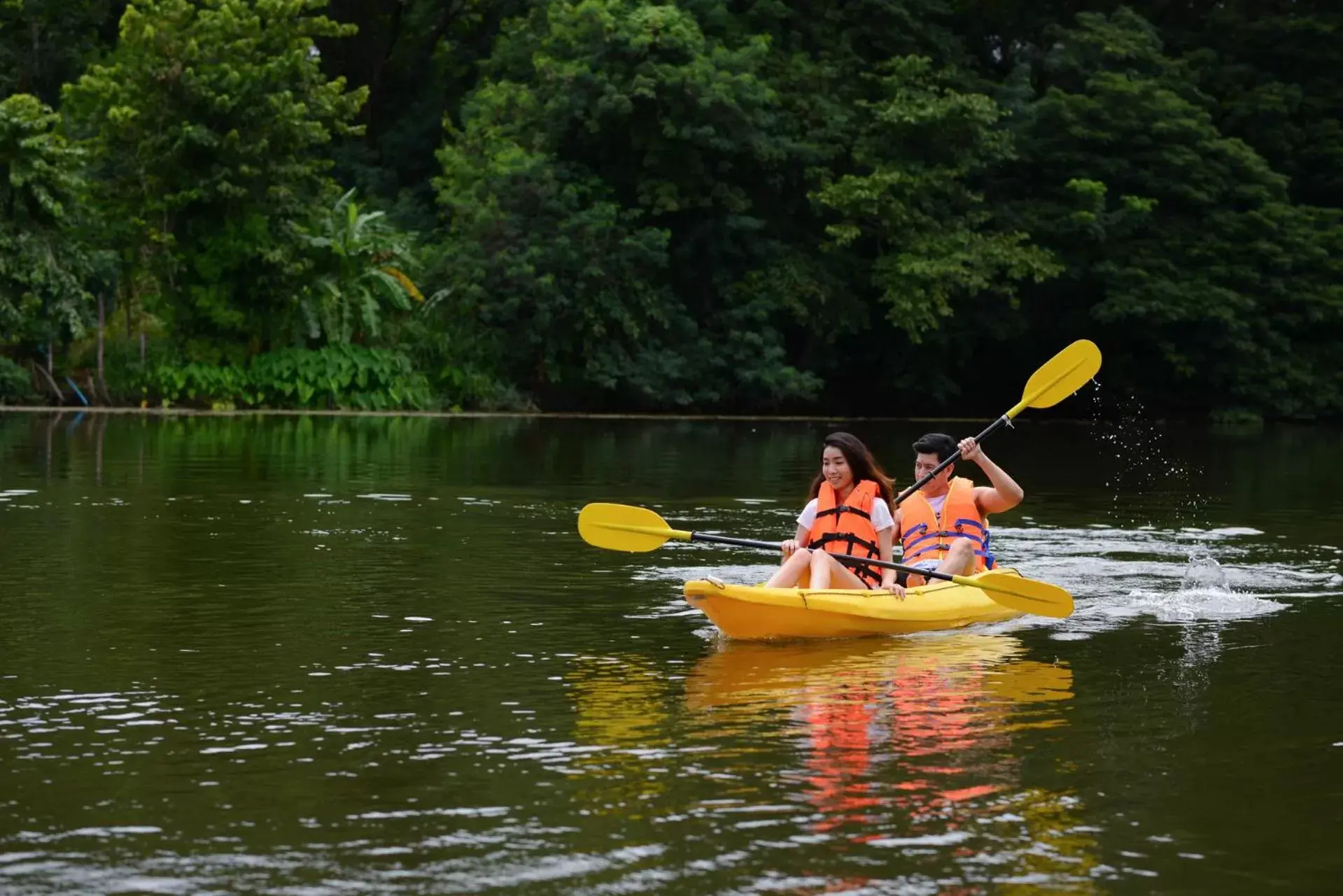 Canoeing in Princess River Kwai Hotel