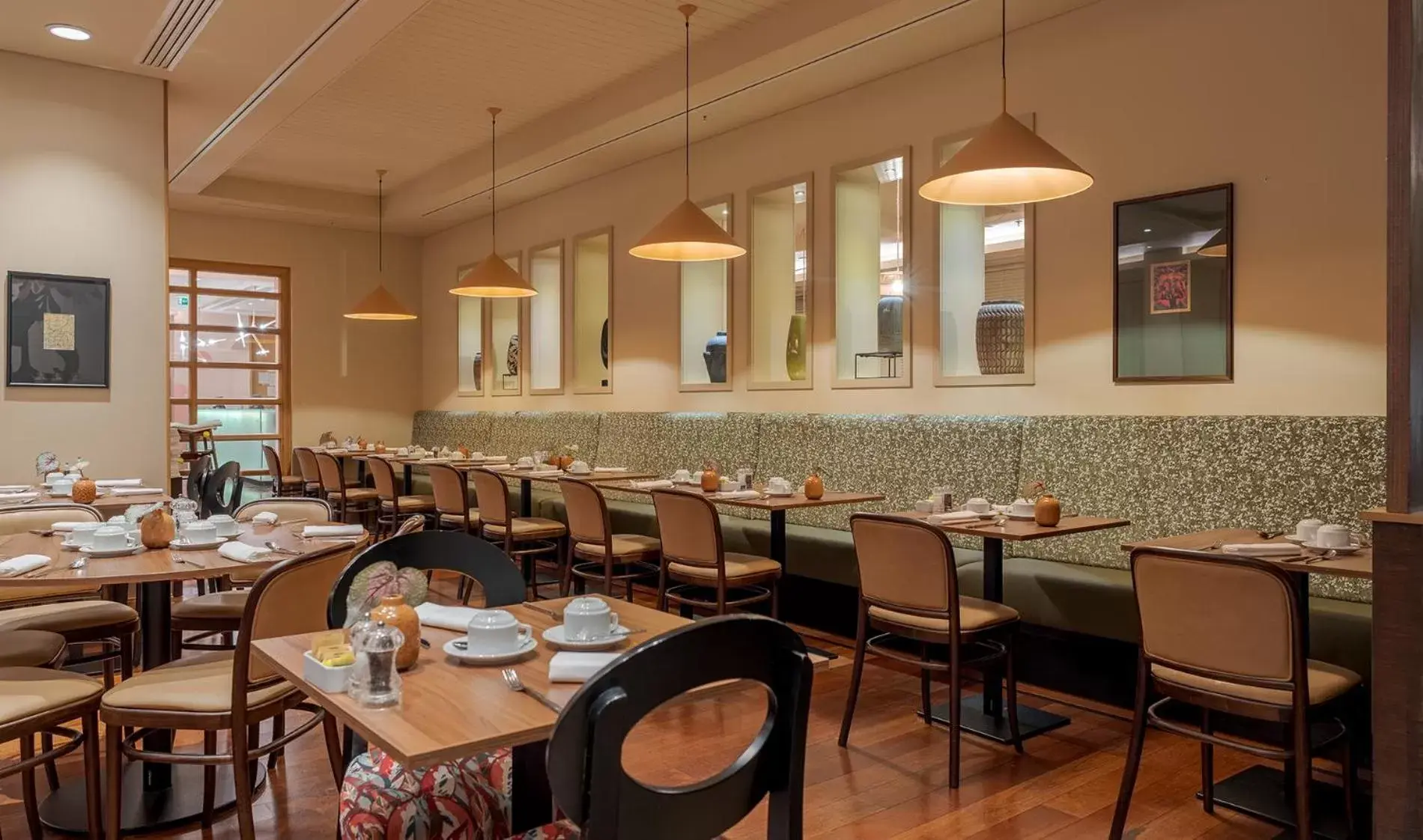 Restaurant/Places to Eat in Pestana Chelsea Bridge Hotel