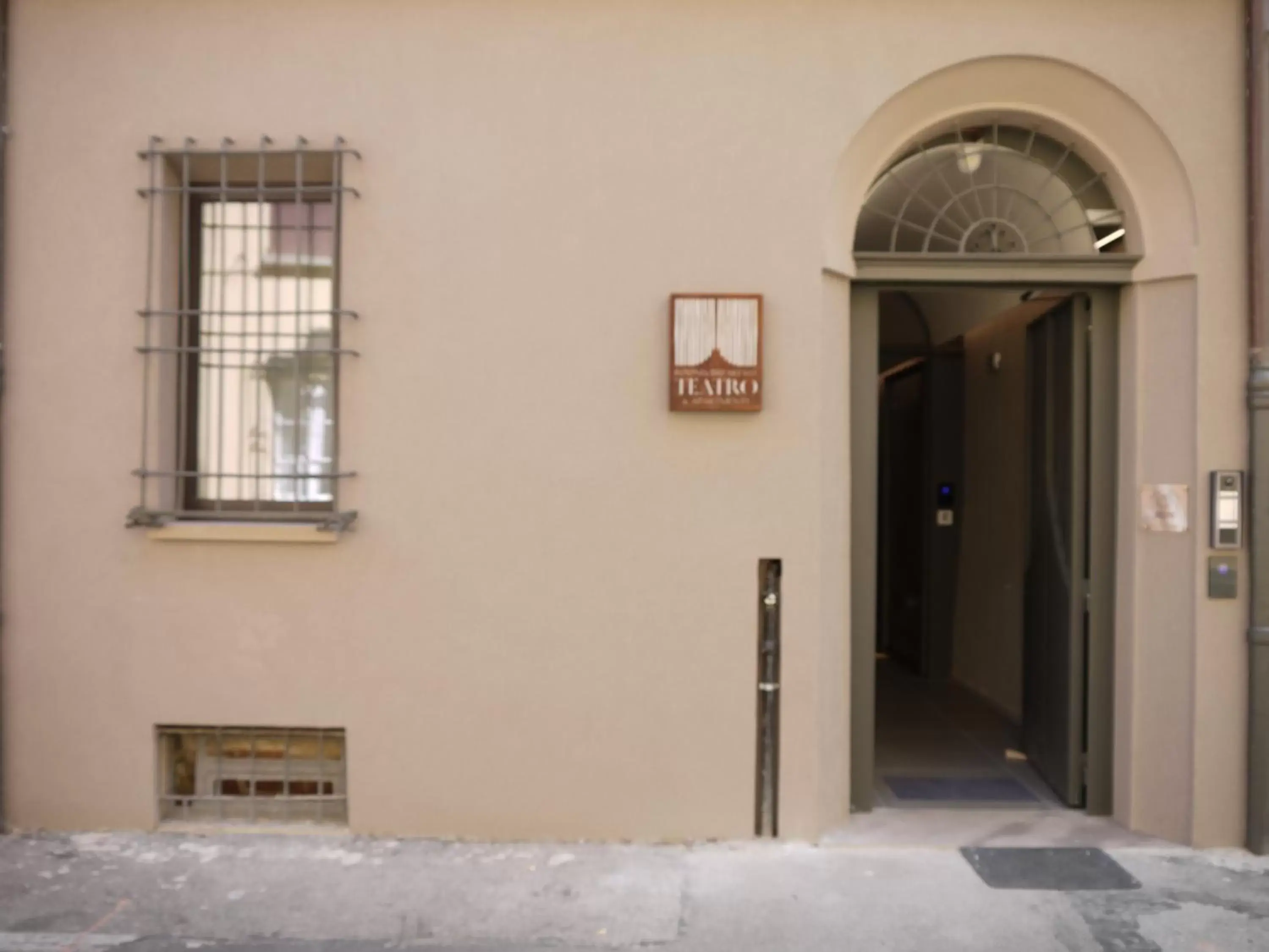 Facade/entrance in RB del Teatro&Apartaments