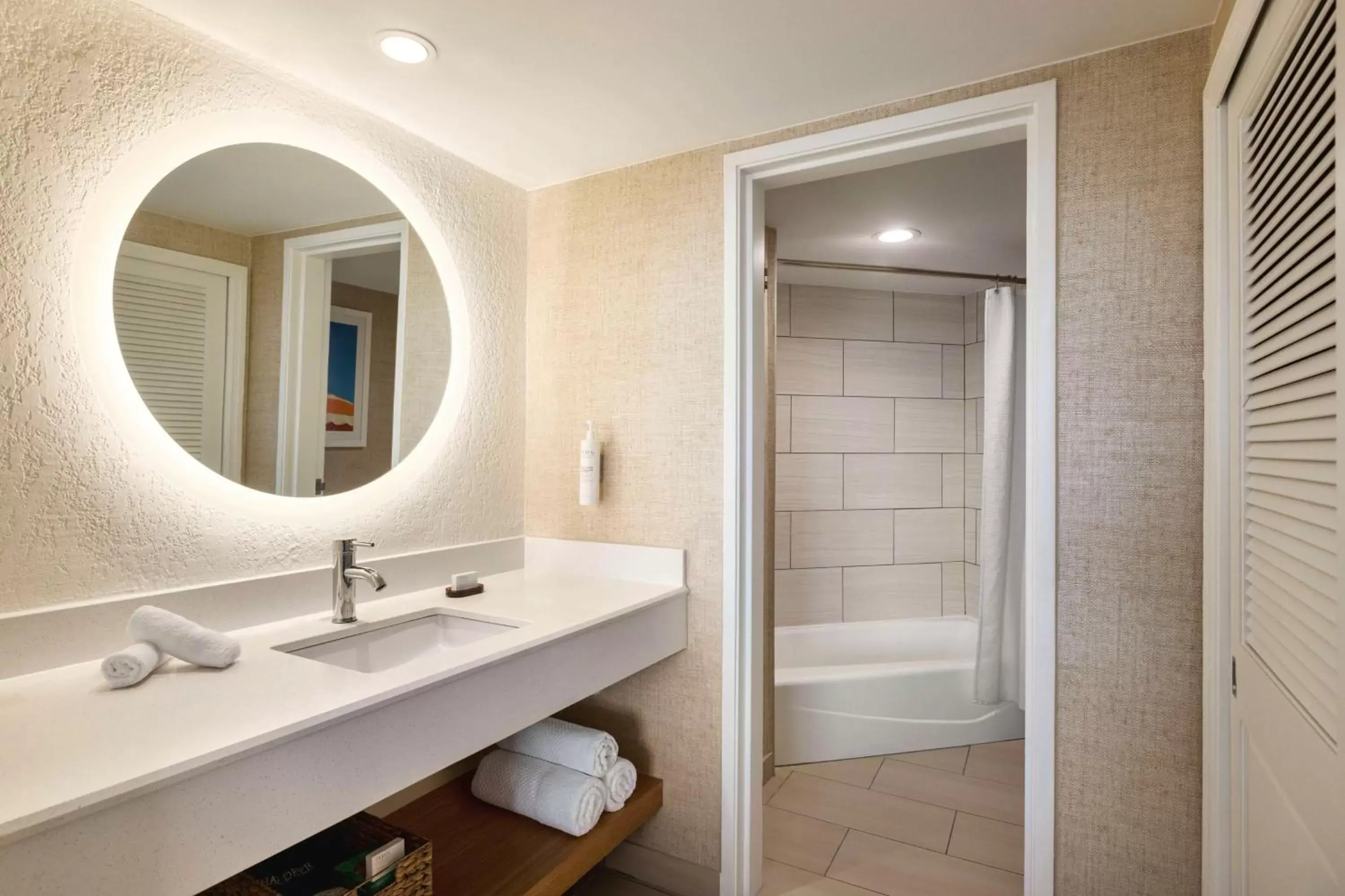 Bathroom in Embassy Suites by Hilton Deerfield Beach Resort & Spa