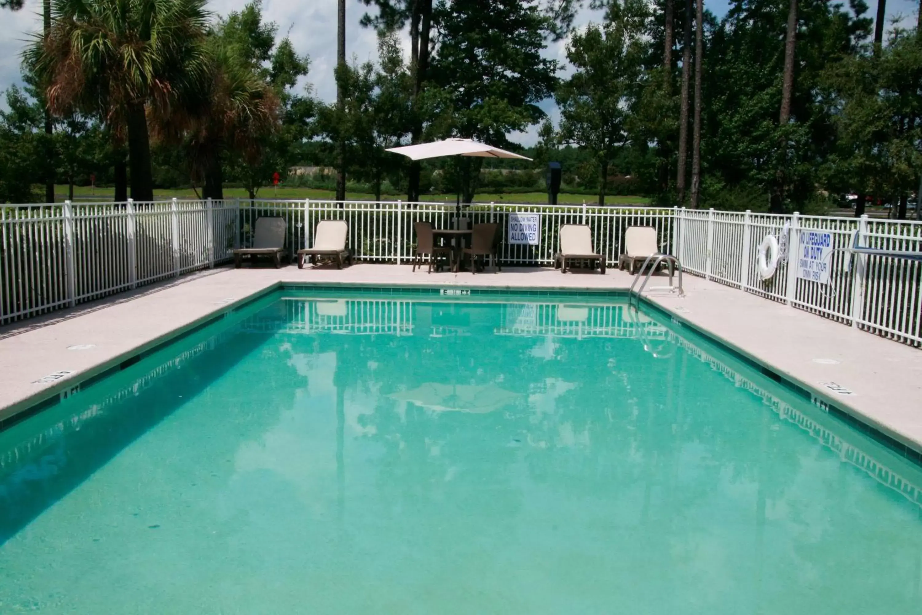 Pool view, Swimming Pool in Hampton Inn & Suites Bluffton-Sun City