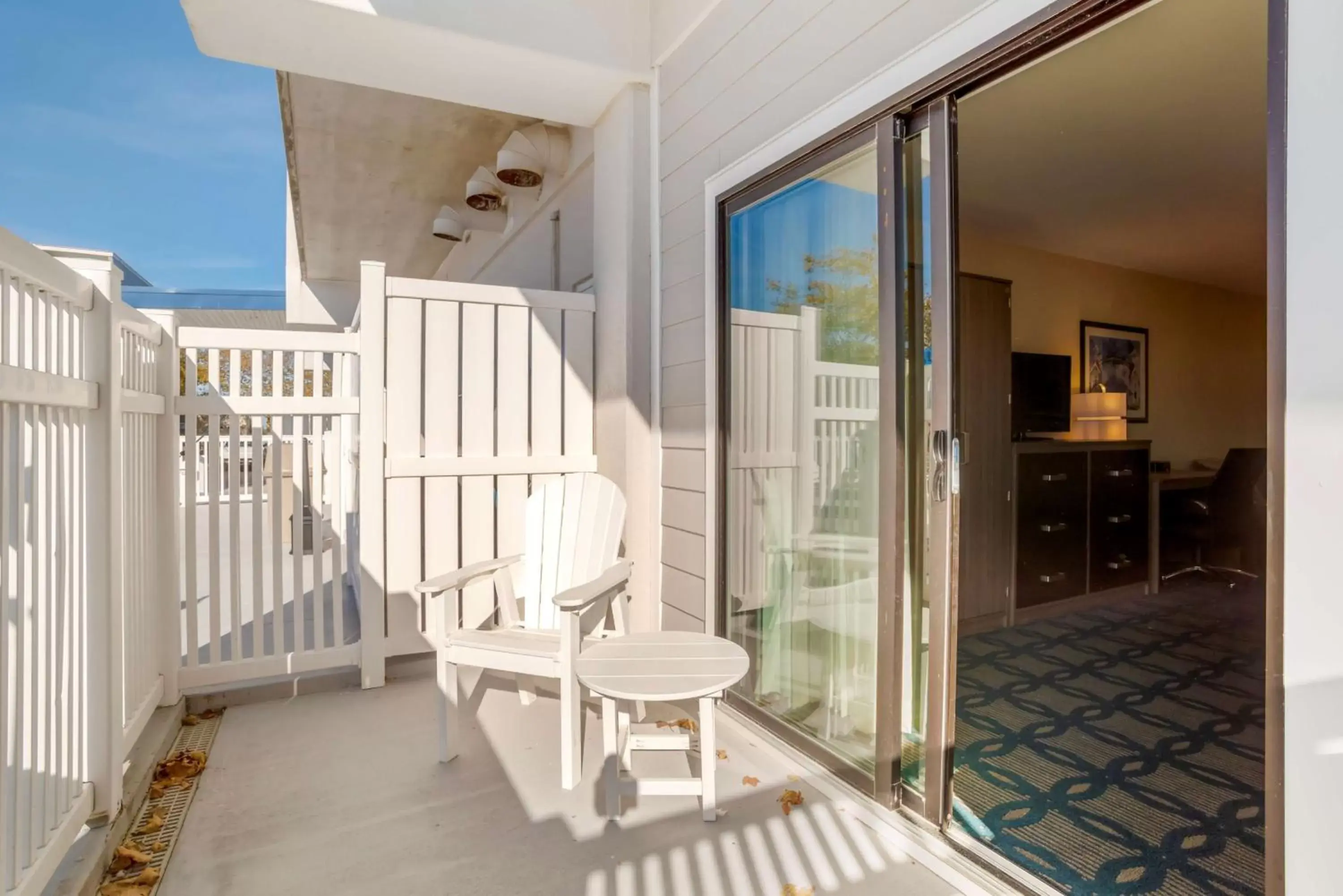 Bedroom, Balcony/Terrace in Best Western Plus Ocean City