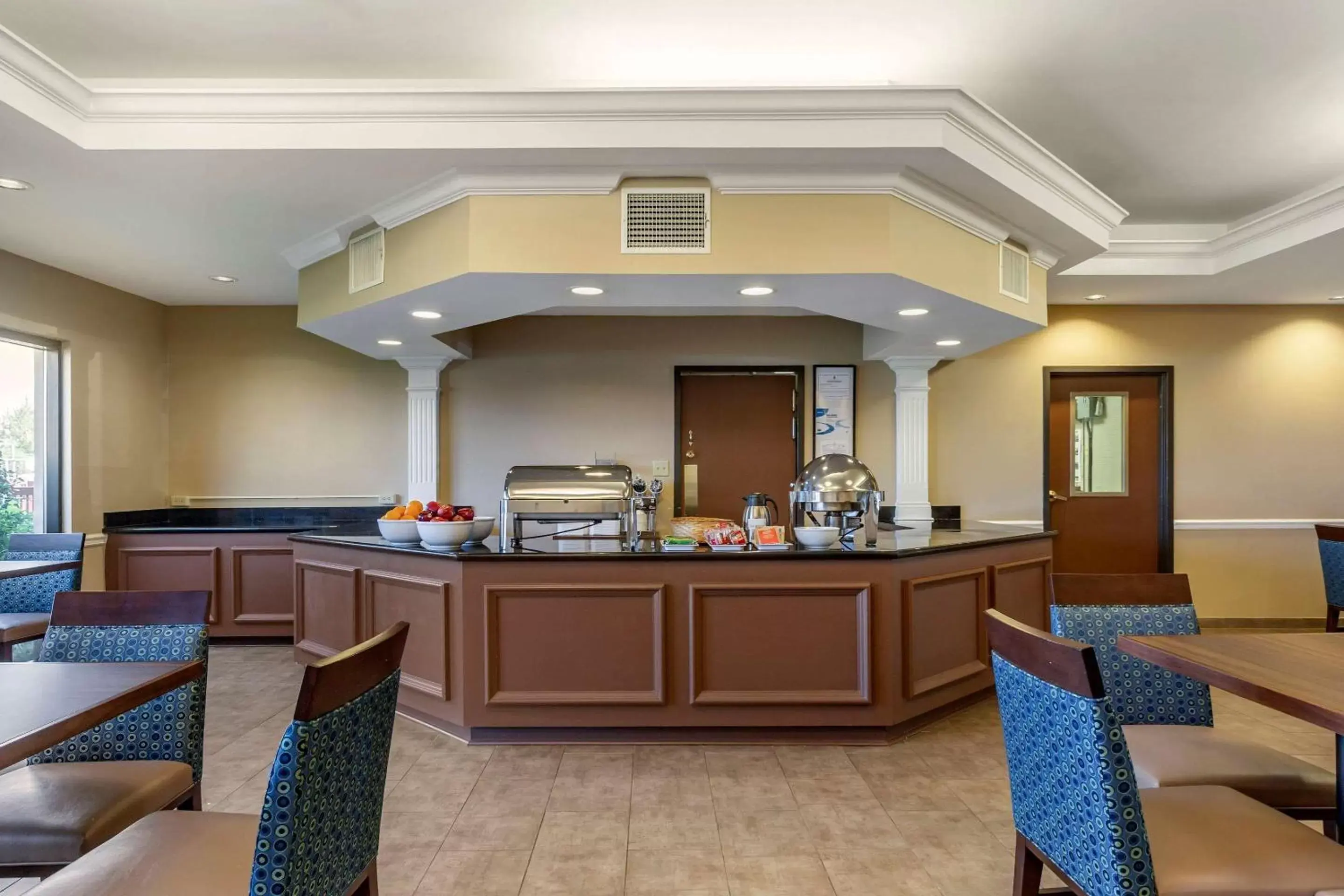 Restaurant/Places to Eat in Comfort Suites Southaven I-55