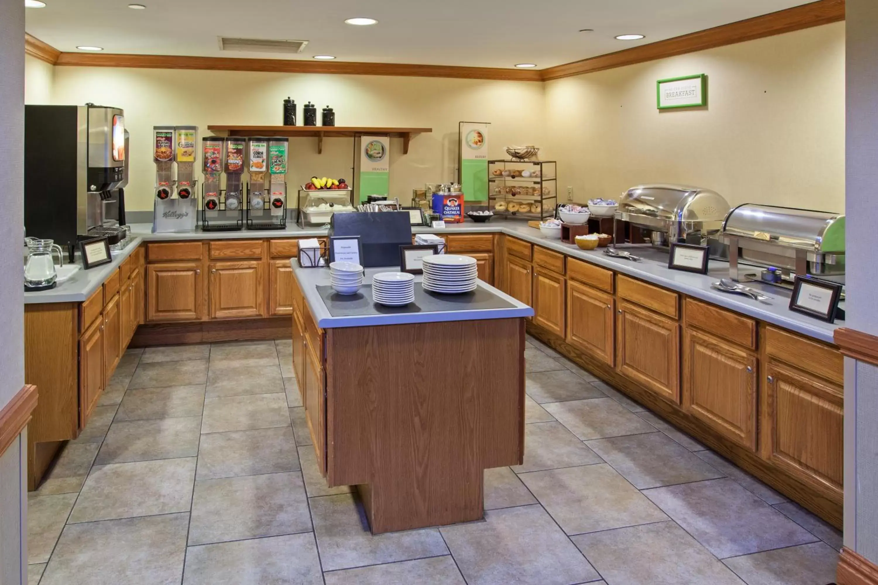 Restaurant/Places to Eat in Country Inn & Suites by Radisson, Portage, IN