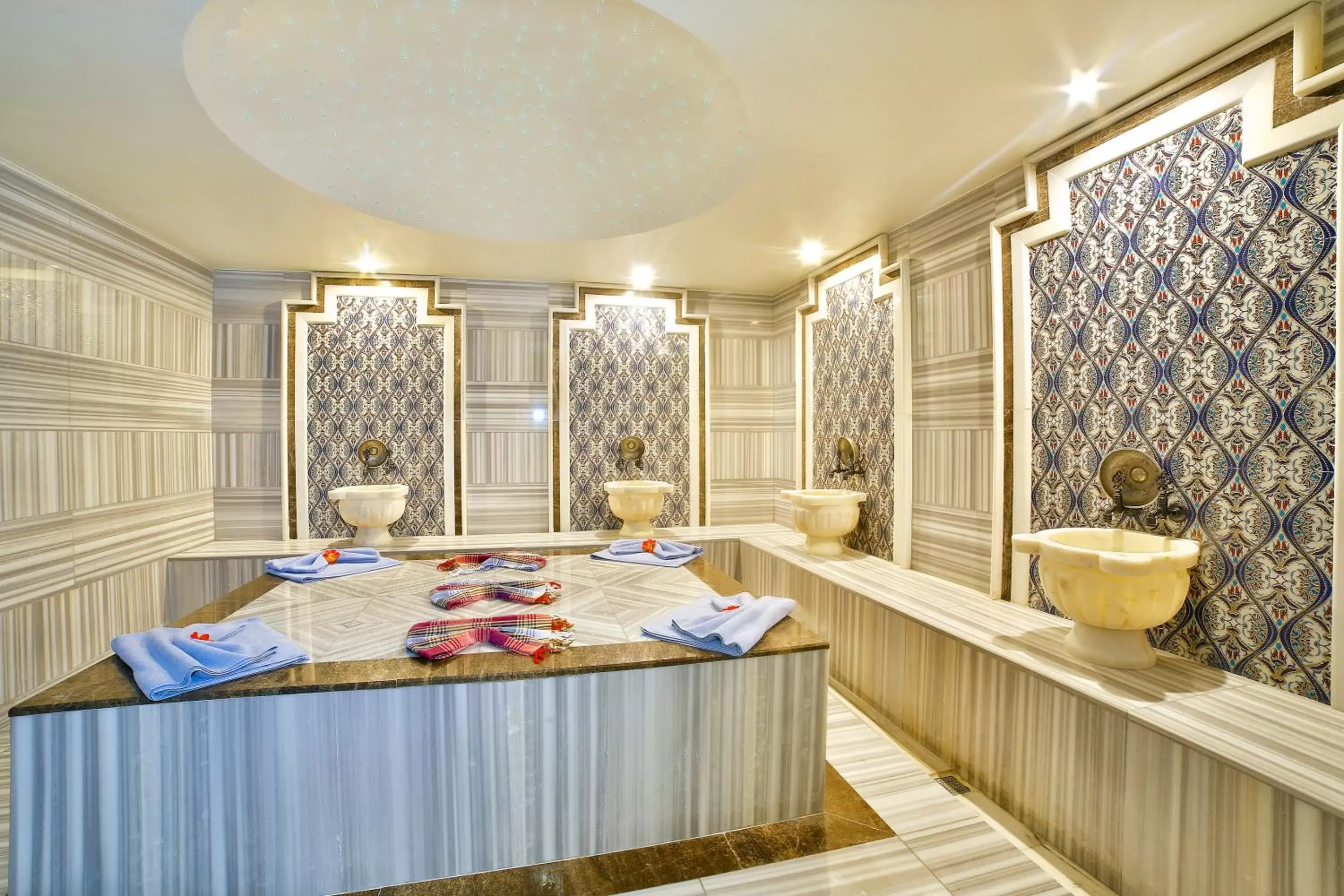Public Bath, Bed in Four Sides Taksim Lion Hotel&Spa Public Bath, Bed in Four Sides Taksim Lion Hotel&Spa