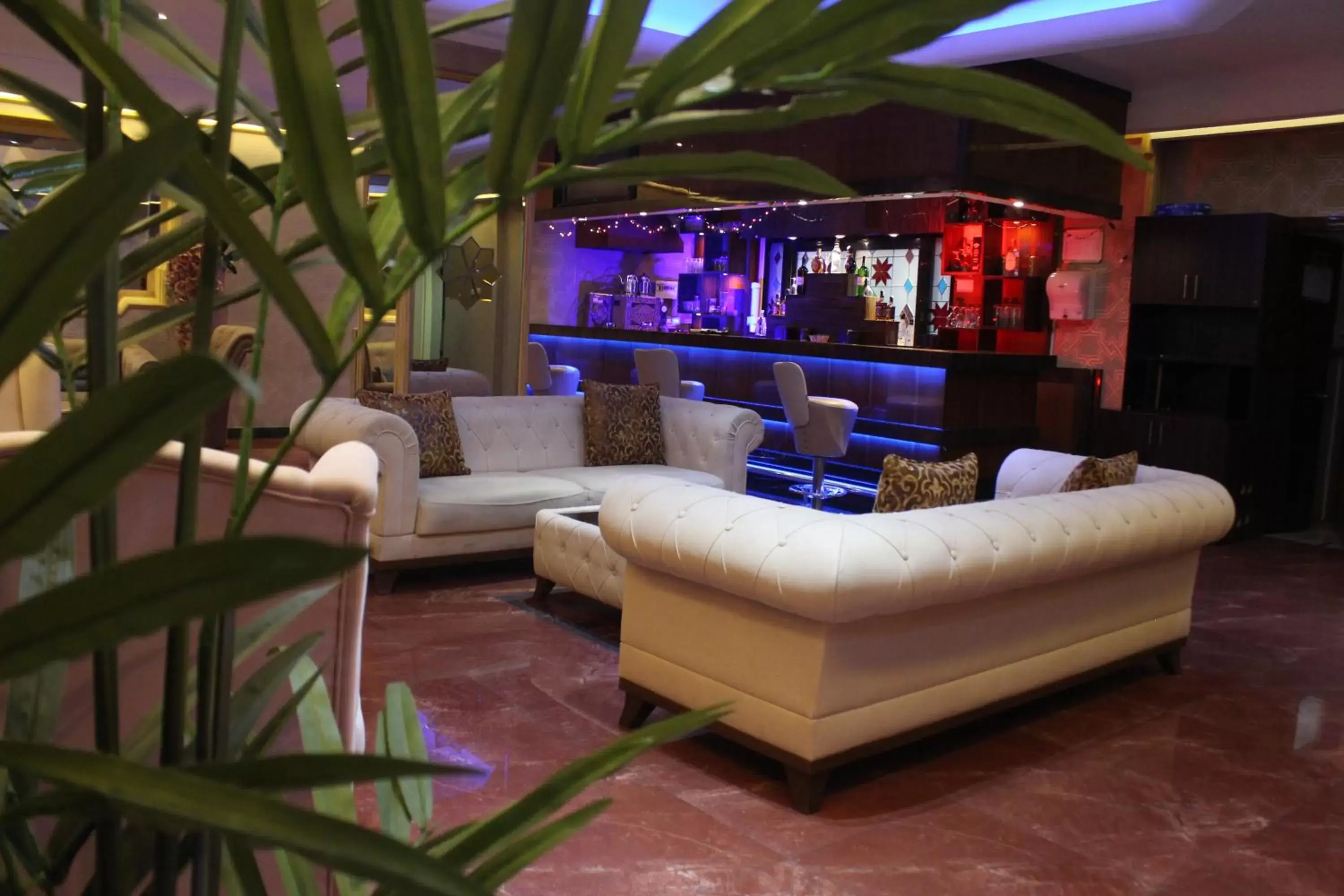 Living room, Lounge/Bar in Hermanos Hotel