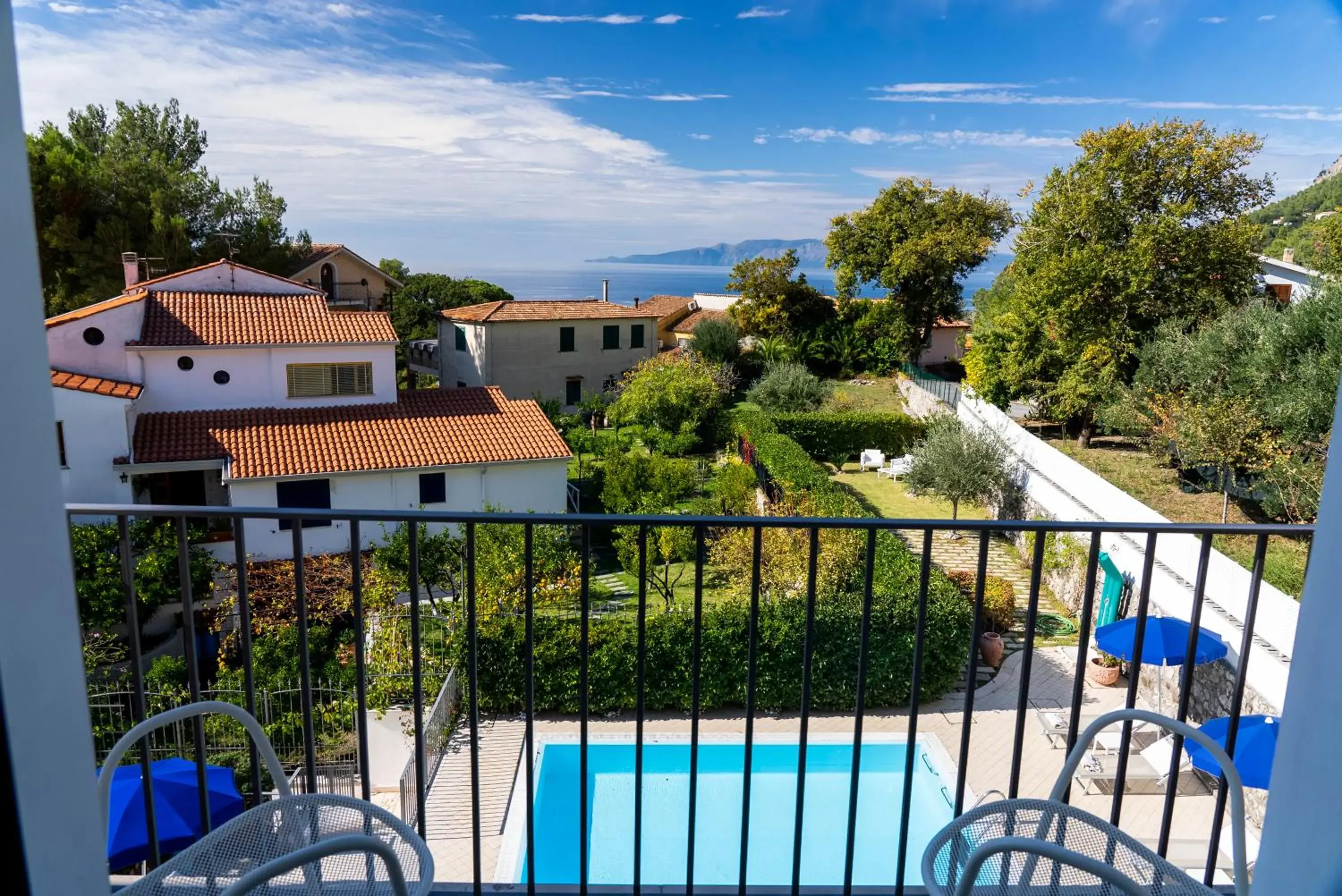 View (from property/room), Pool View in Hotel Murmann