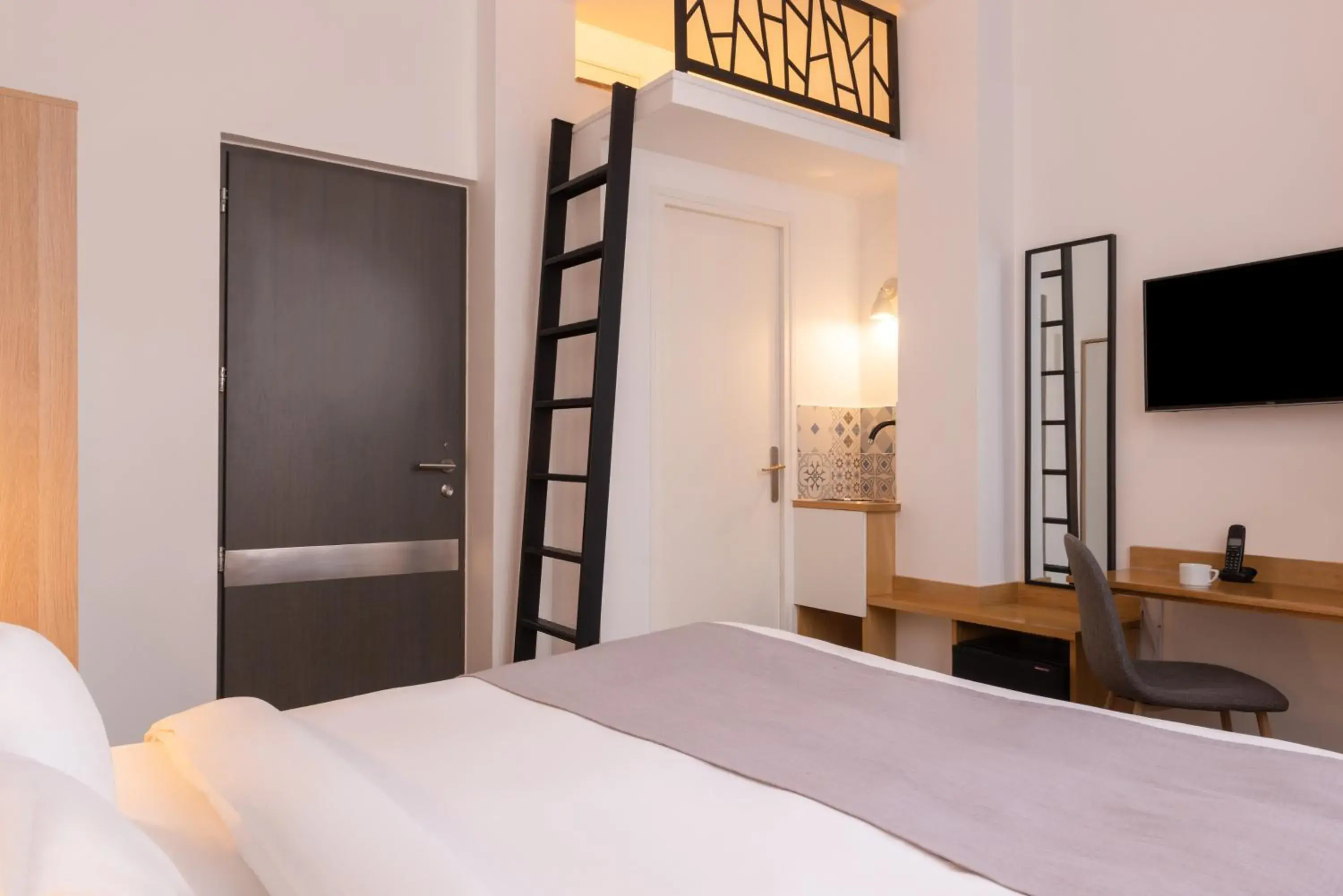 Bedroom, Bed in Hotel Terre Neuve
