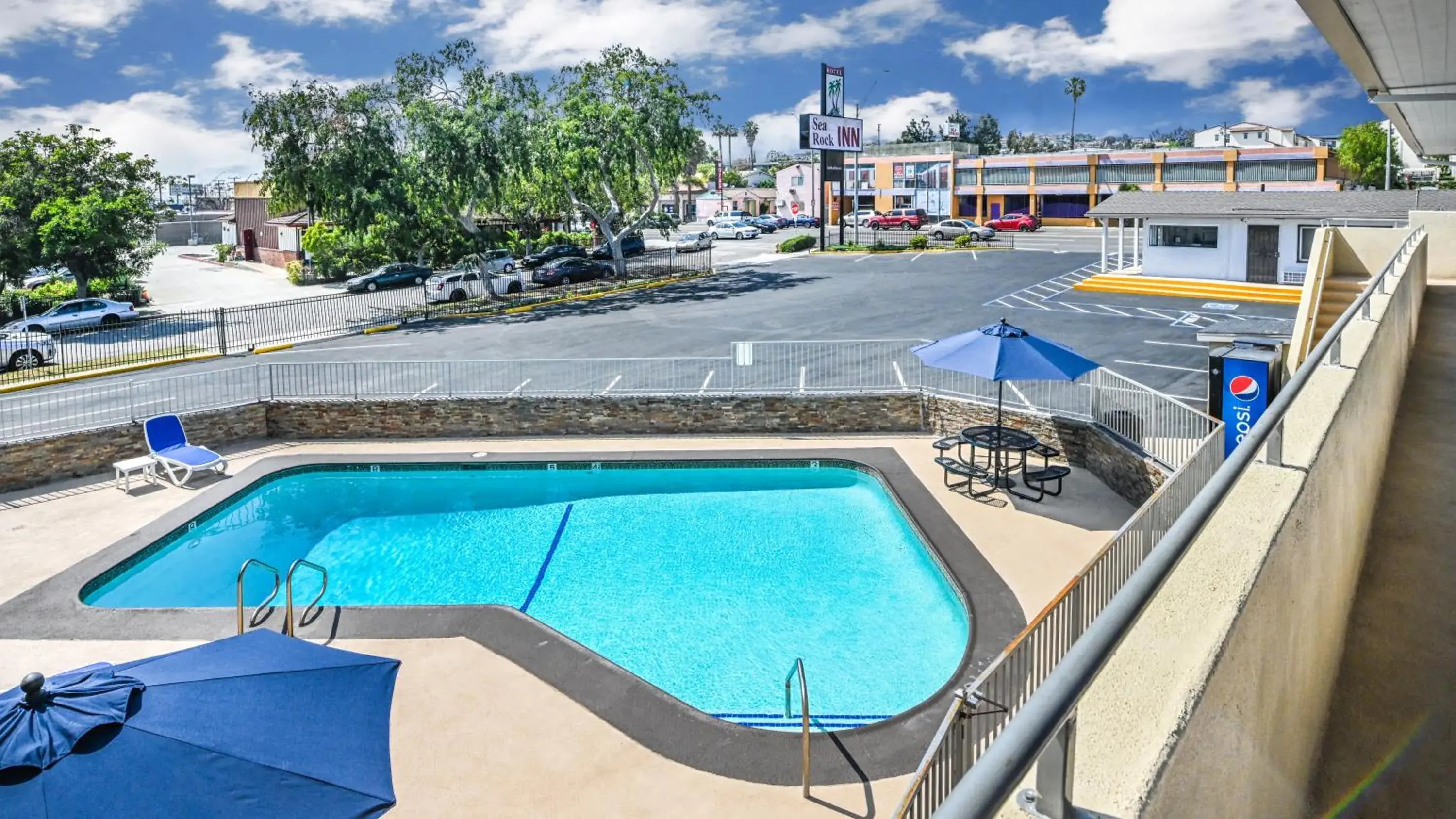 Pool View in Sea Rock Inn - Long Beach