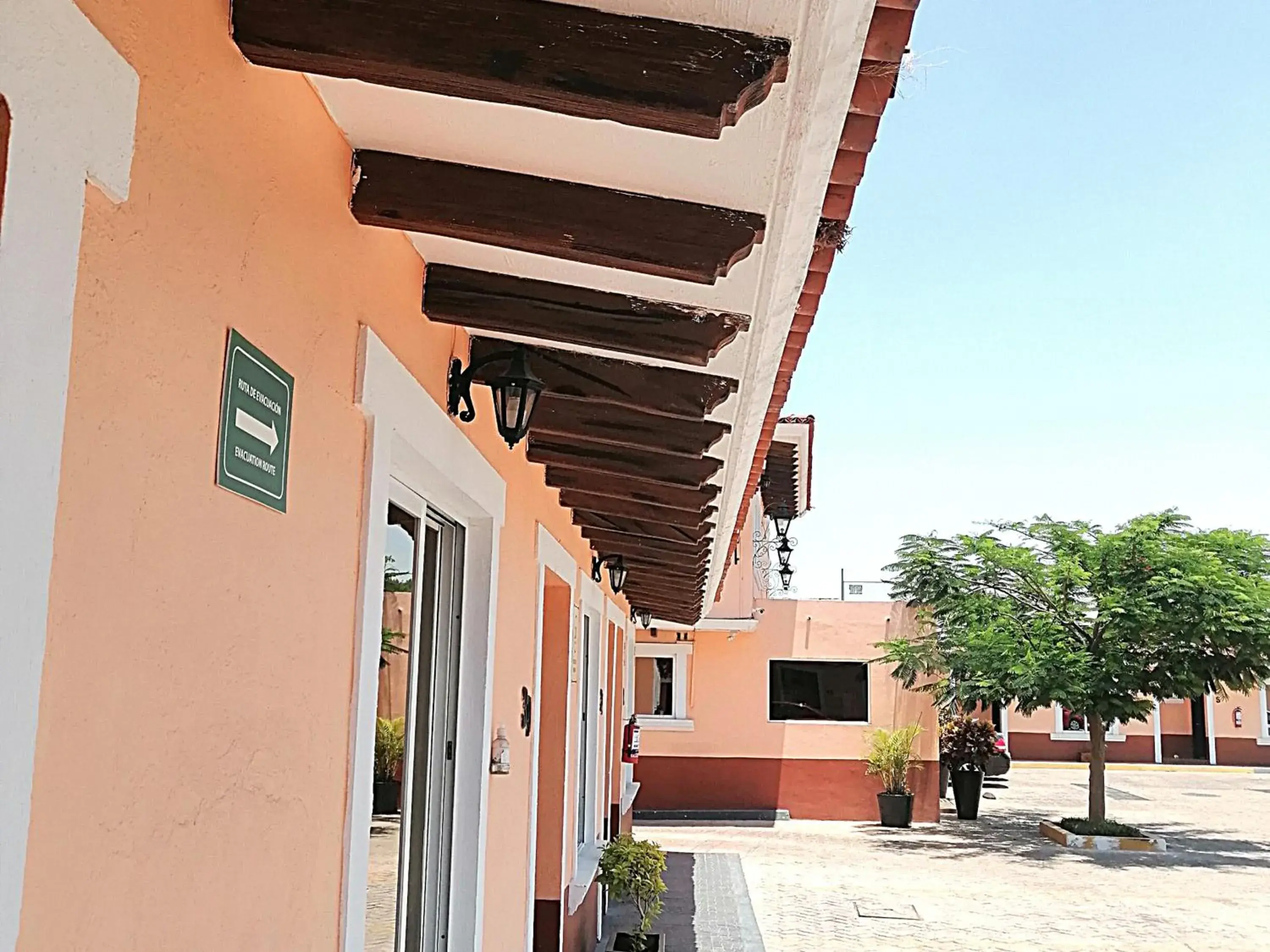 Property Building in Hotel Aquiles