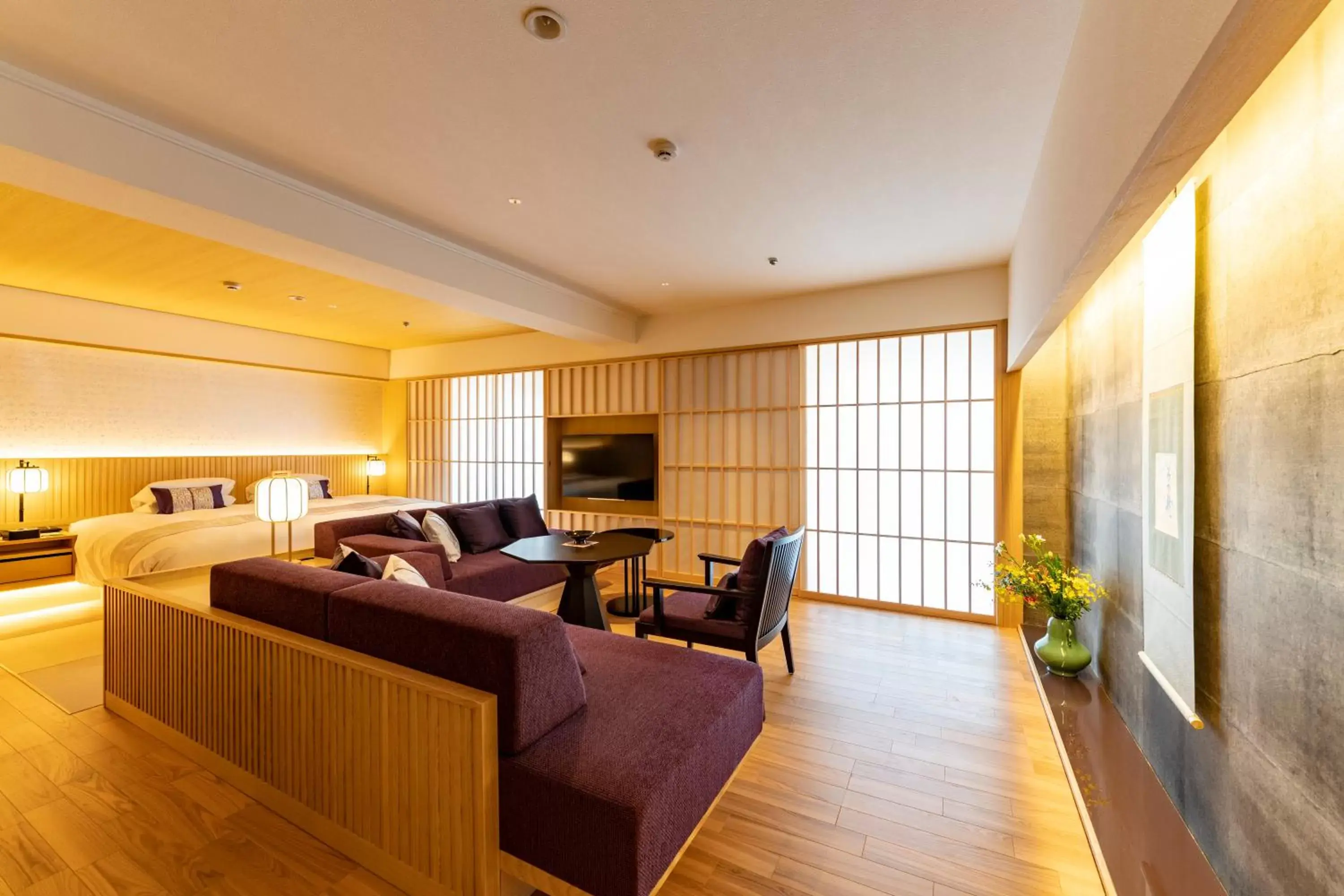 Bed, Seating Area in Kyoto Tokyu Hotel