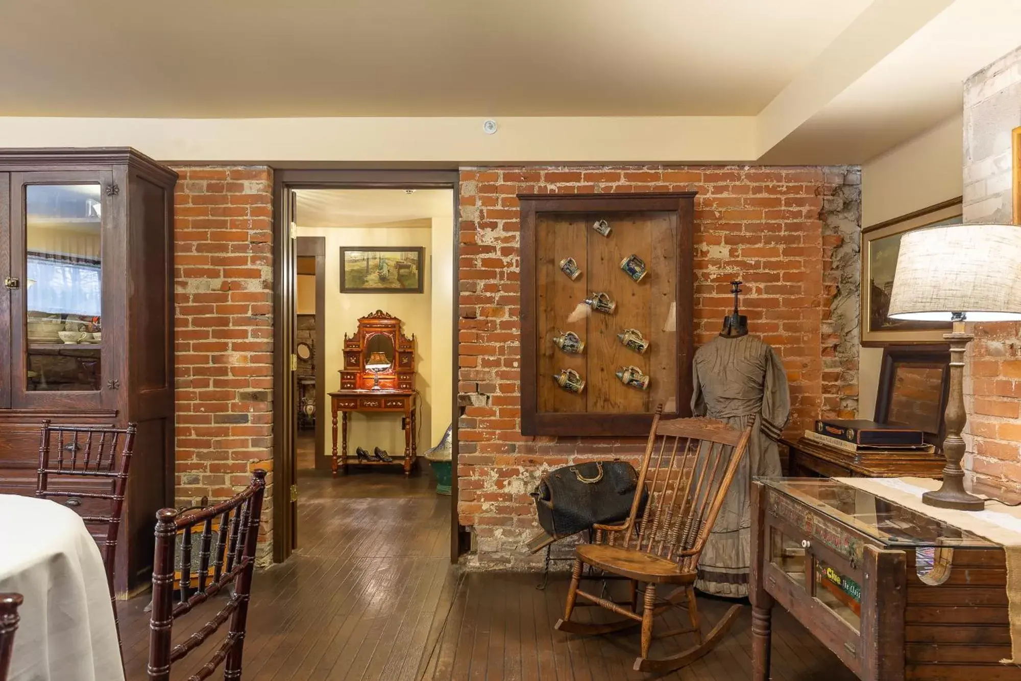 Property building, Dining Area in Steele Mansion Inn & Gathering Hub