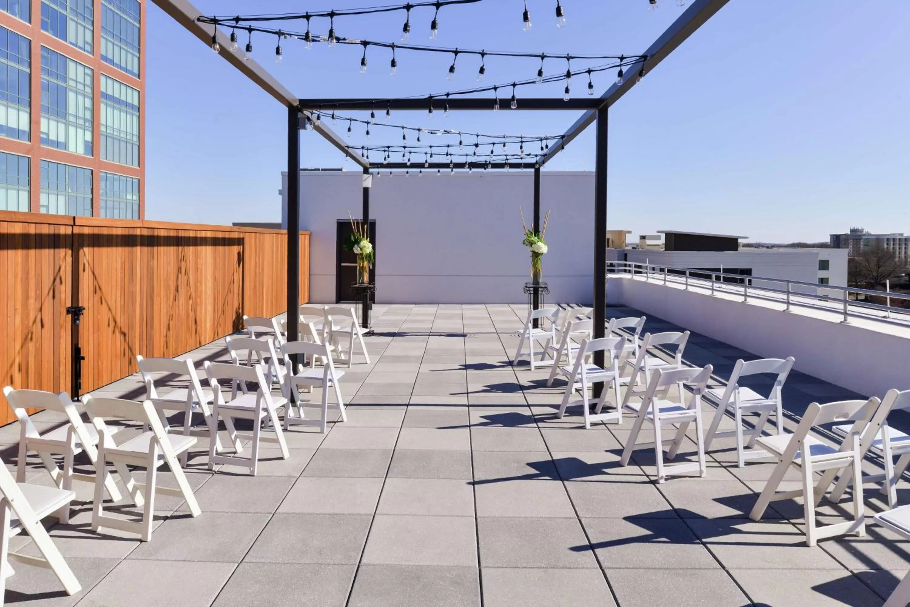 Patio in Hilton Garden Inn Little Rock Downtown