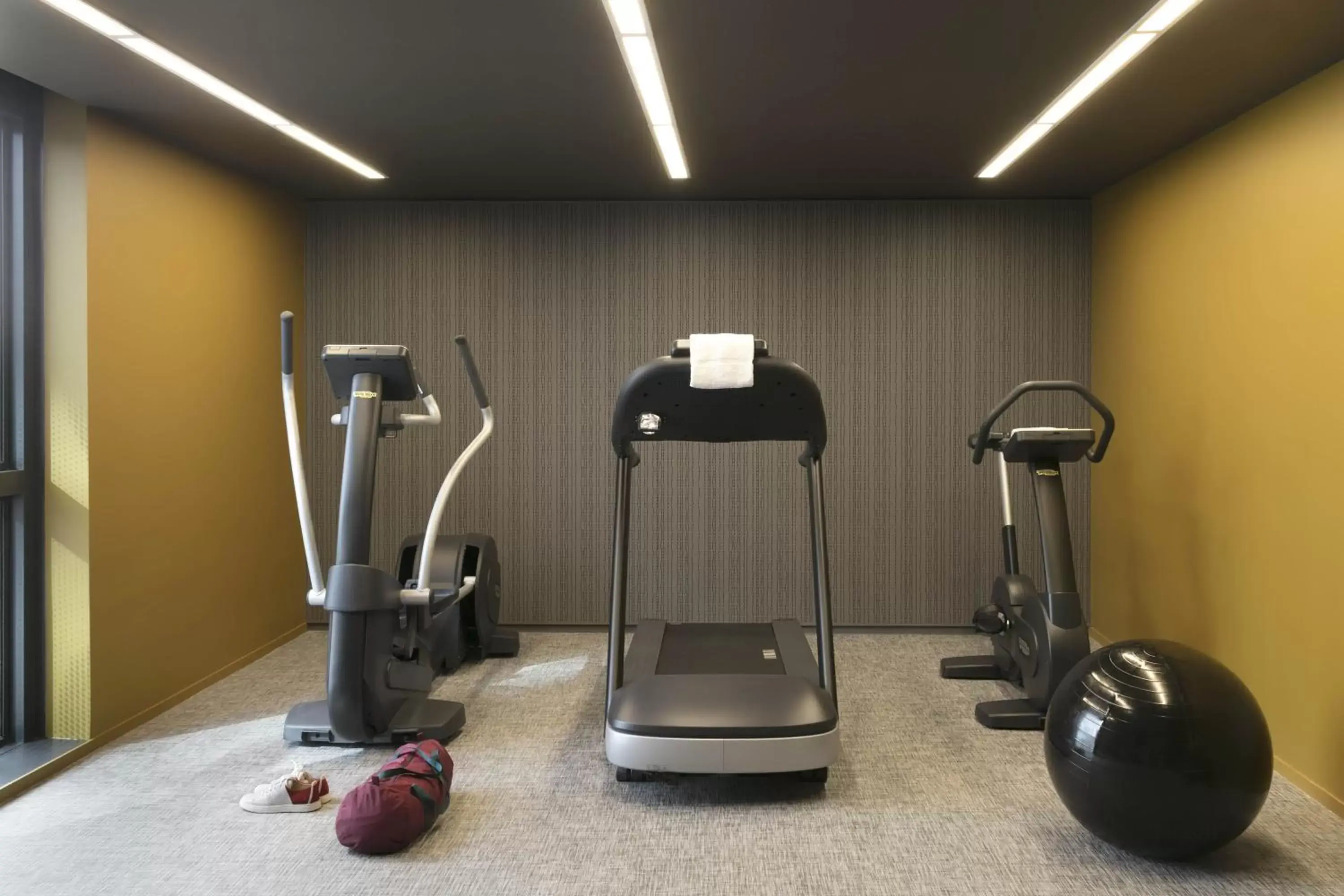 Fitness centre/facilities in Okko Hotels Paris Porte De Versailles
