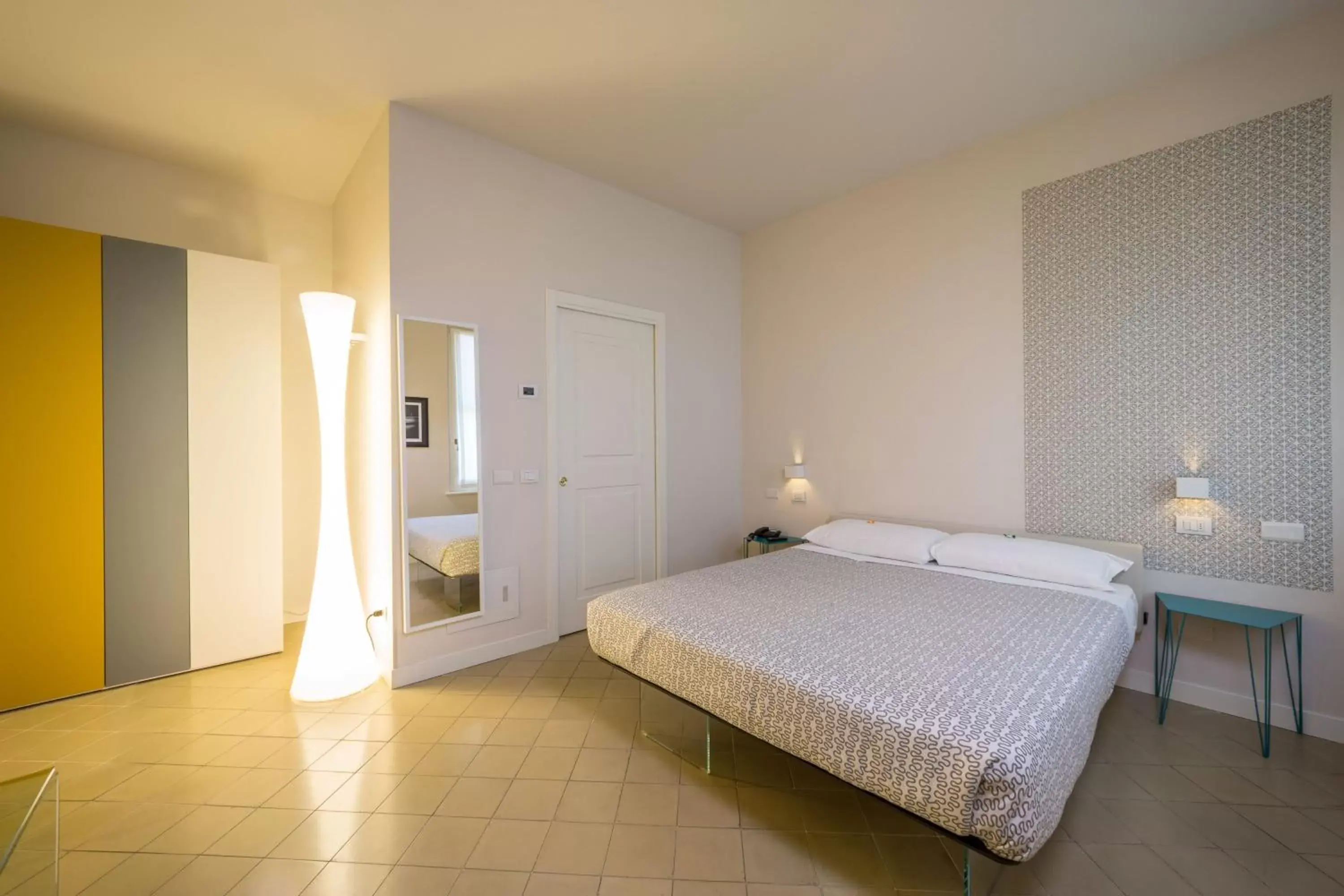 Bedroom, Bed in Hotel Forlanini 52