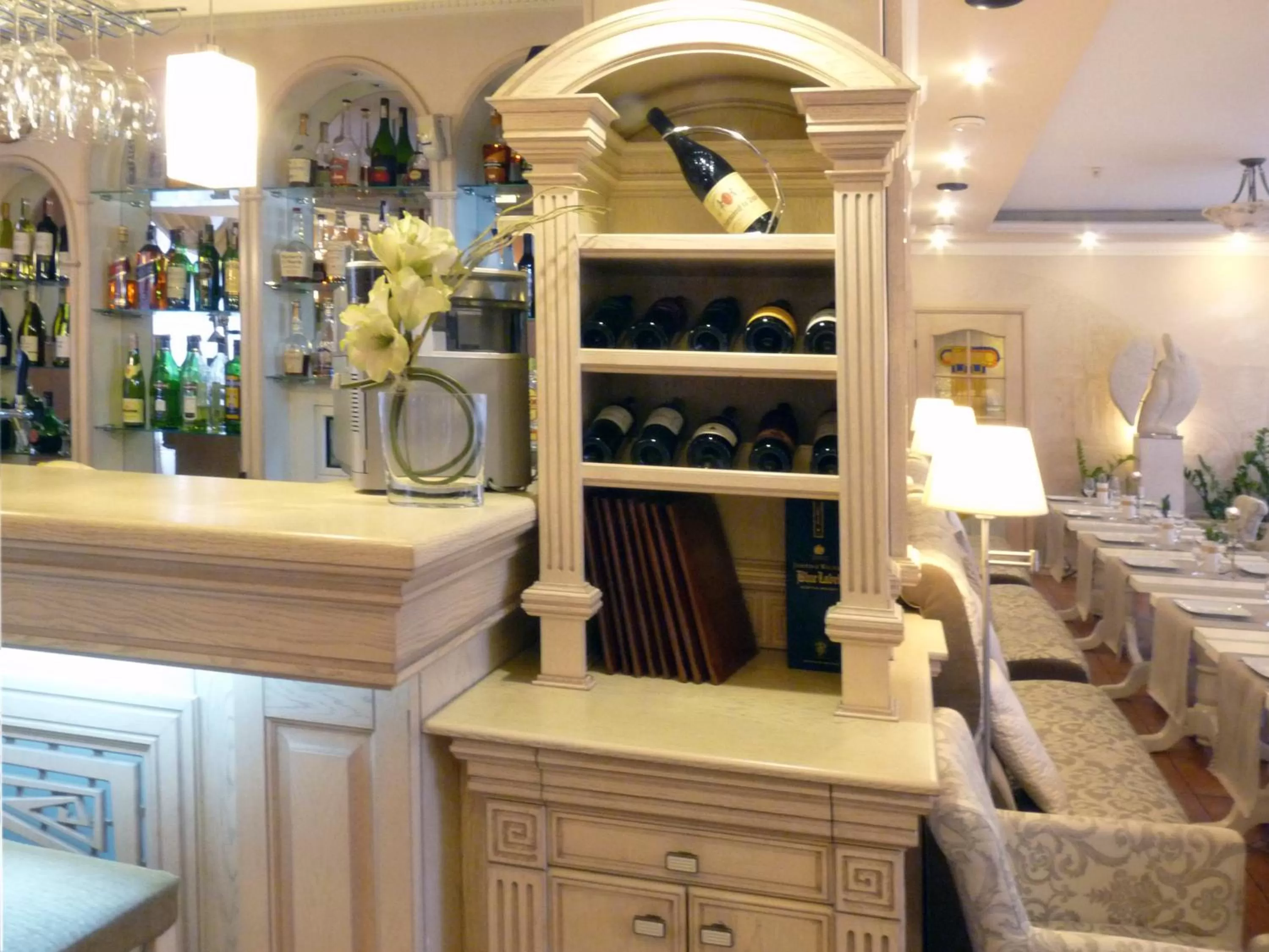 Restaurant/places to eat in Eney Boutique Hotel