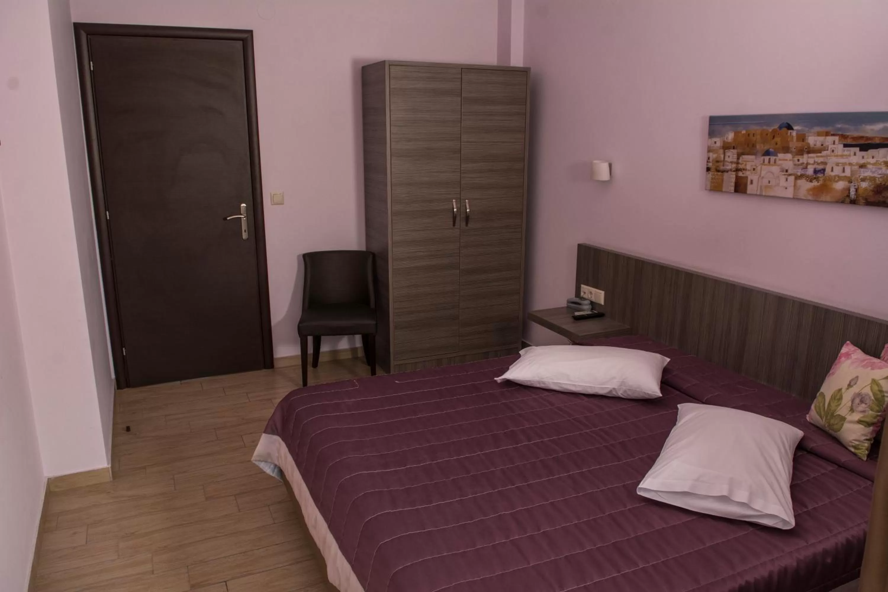 Bed in Hotel Olympos