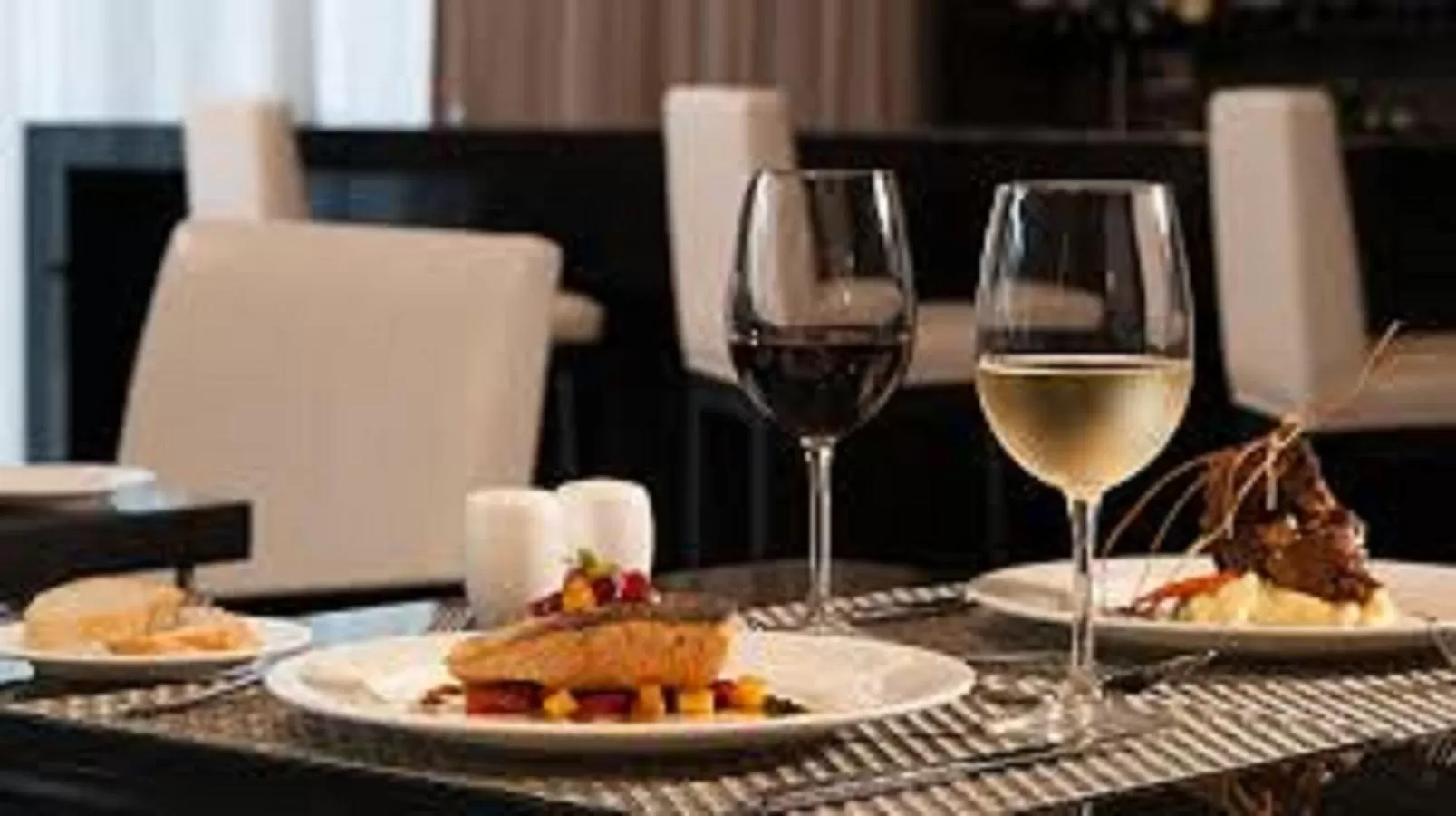 Lounge or bar in Seda Centrio Newly Renovated