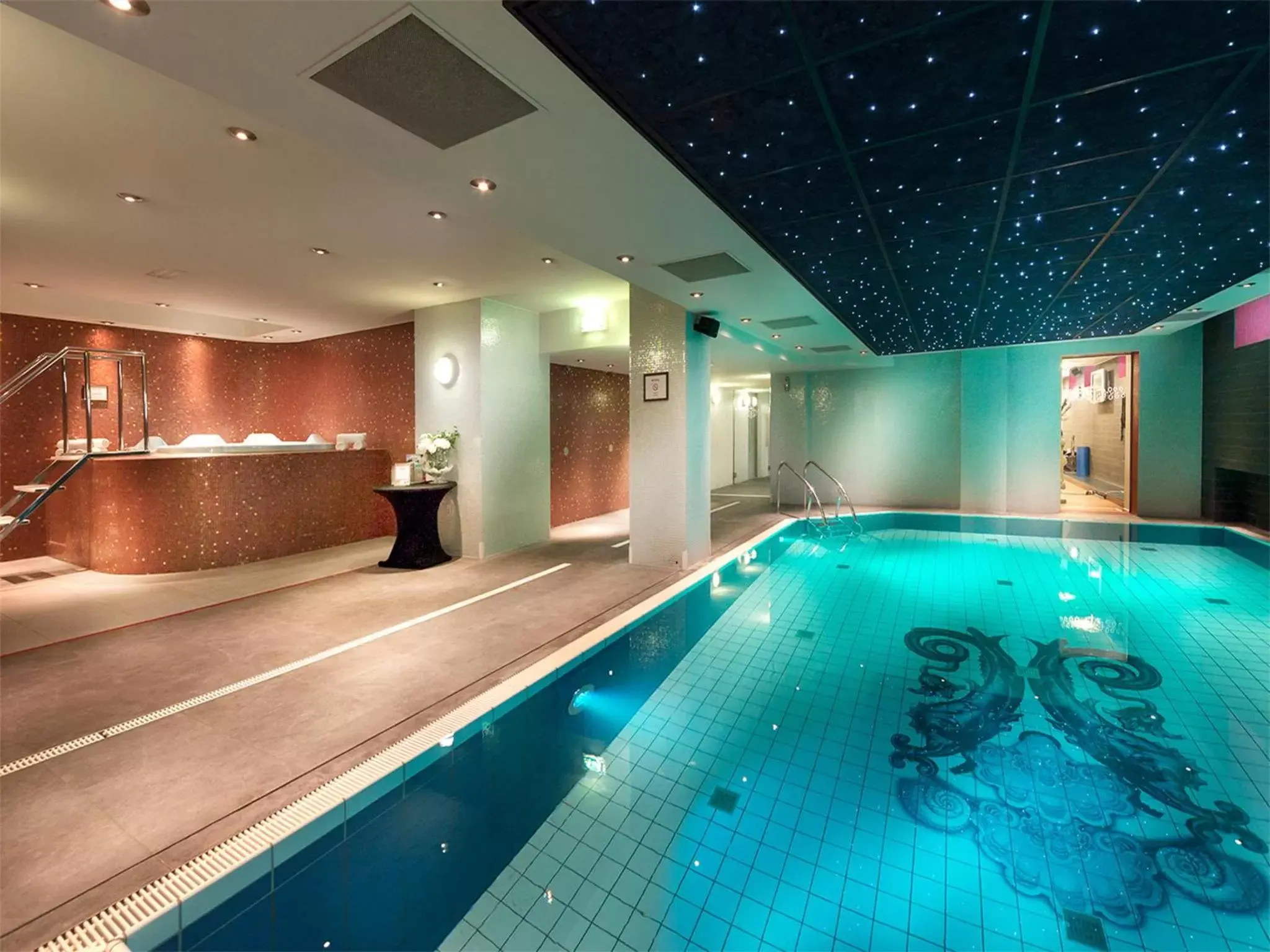 Hot Tub, Swimming Pool in Grand Hotel Amrâth Amsterdam