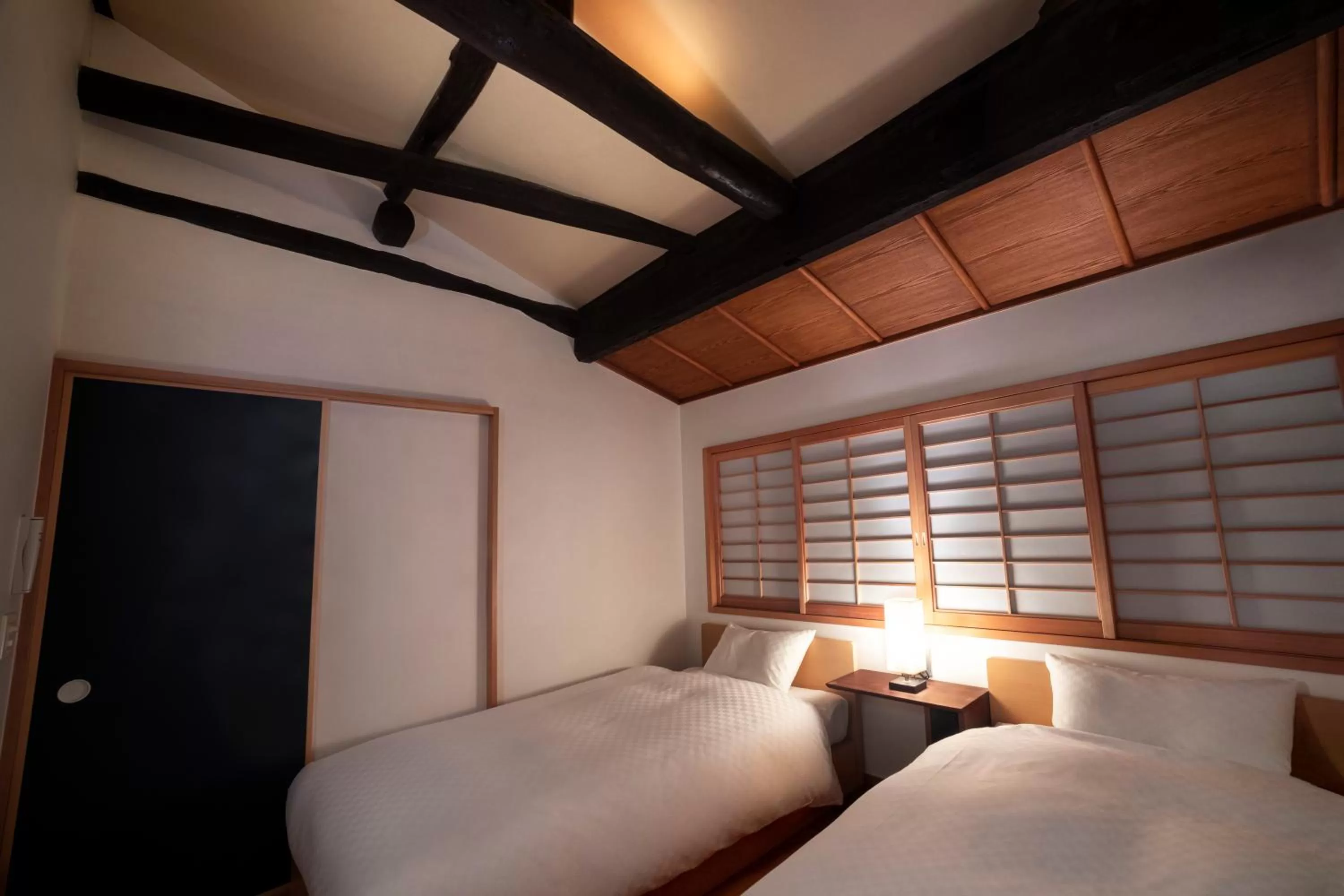 Photo of the whole room, Bed in Rinn Machiya Kuon