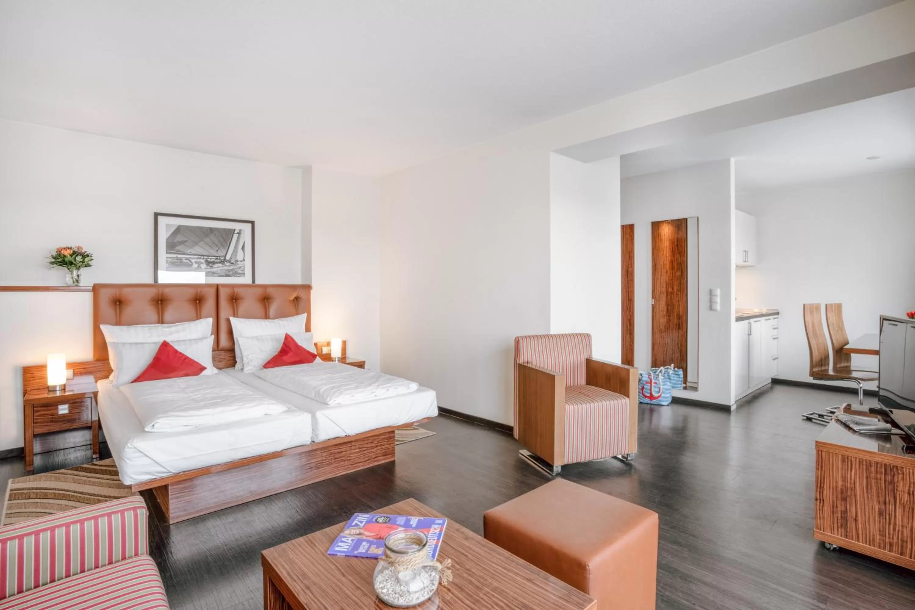 Photo of the whole room, Bed in Hotel Yachtclub