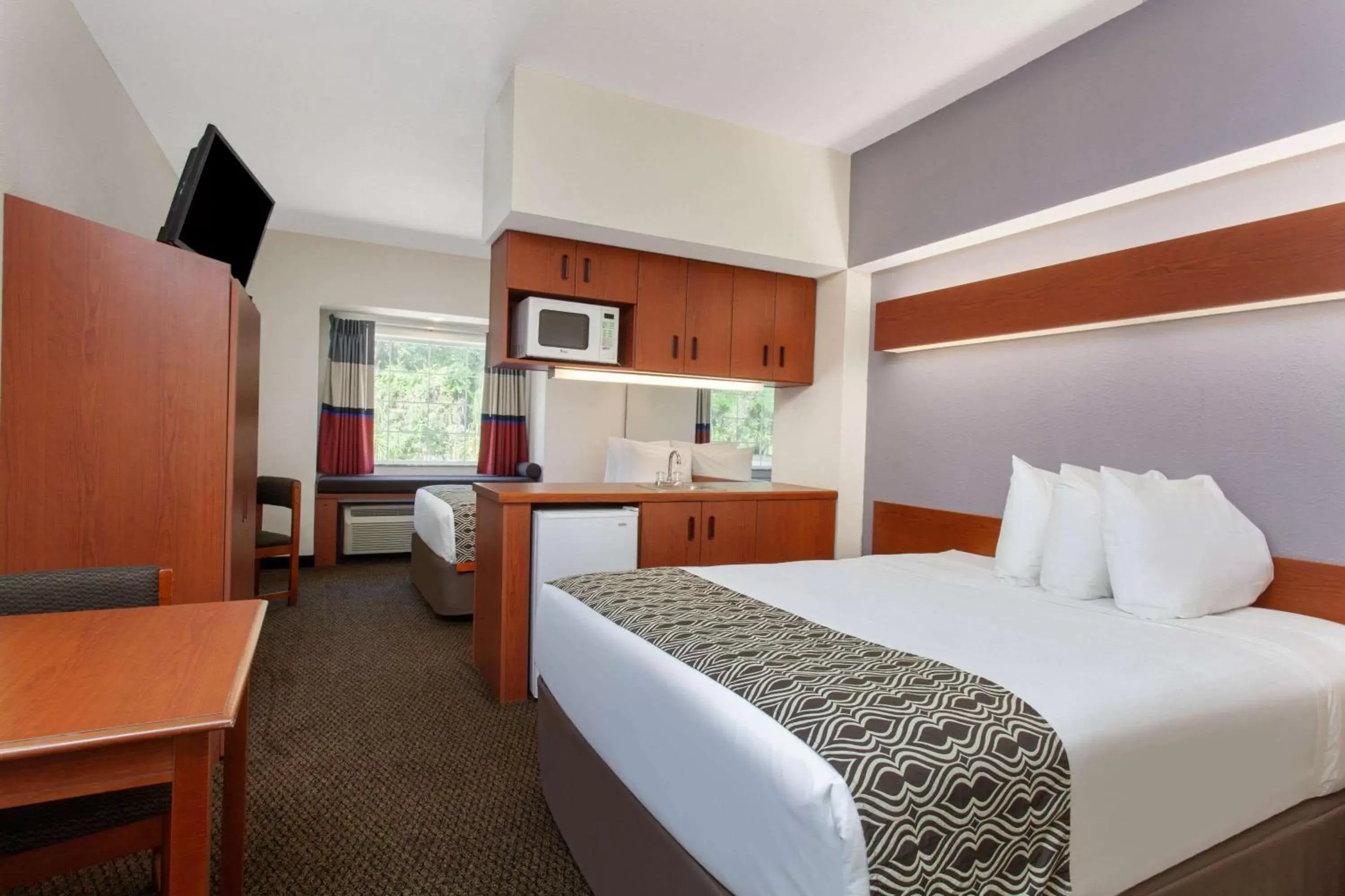 Photo of the whole room, Bed in Microtel Inn and Suites by Wyndham - Lady Lake/ The Villages