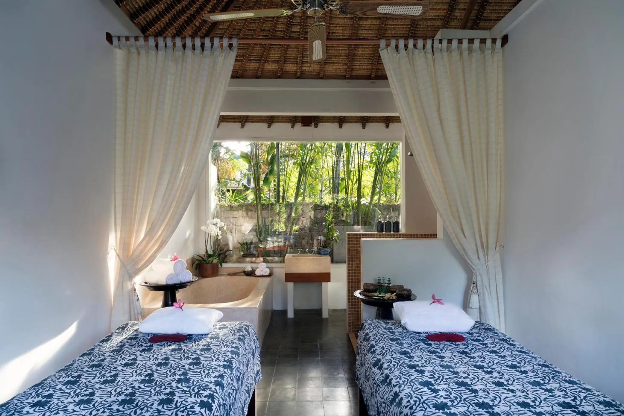 Massage, Bed in The Pavilions Bali