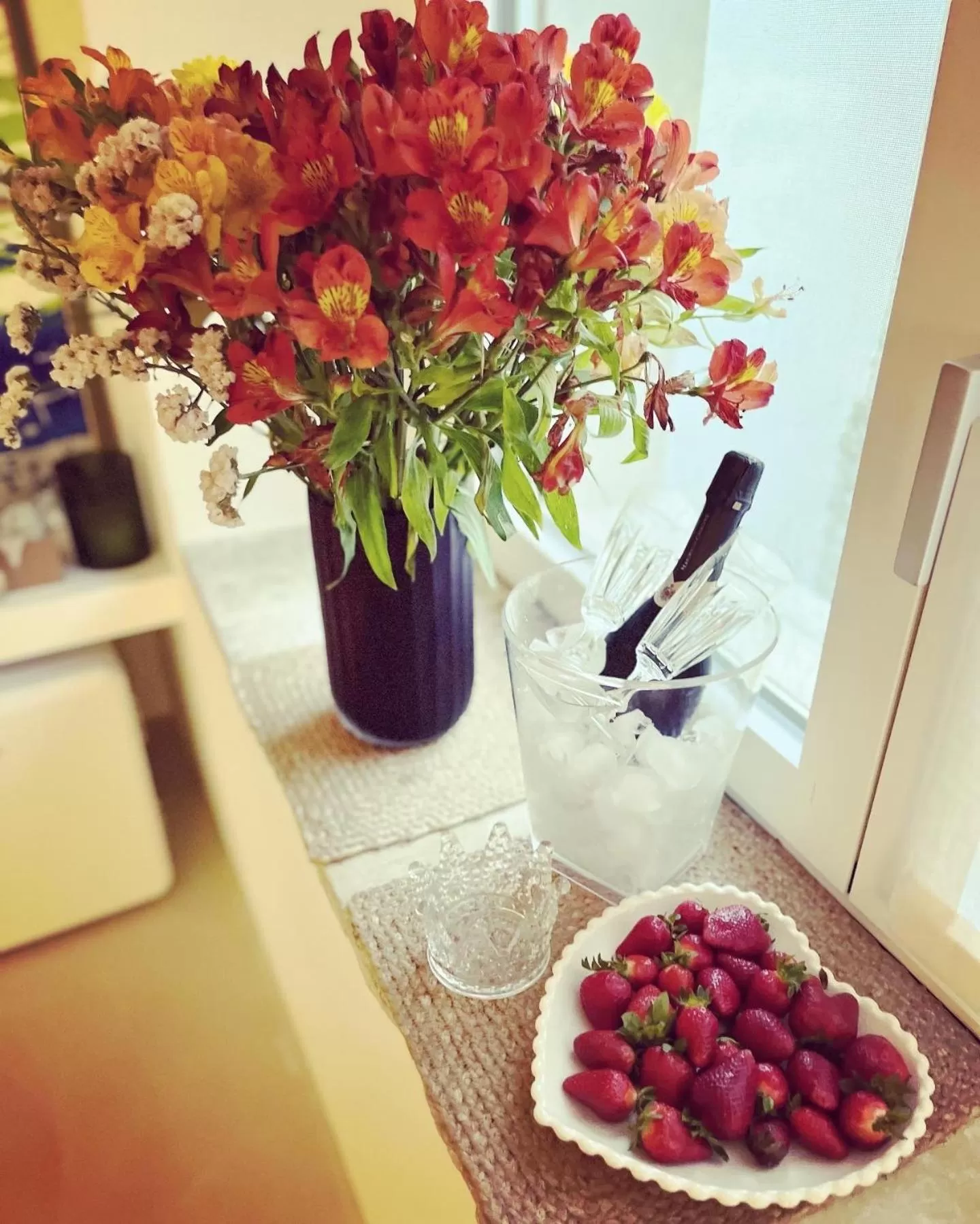 Hydria guest house art gallery