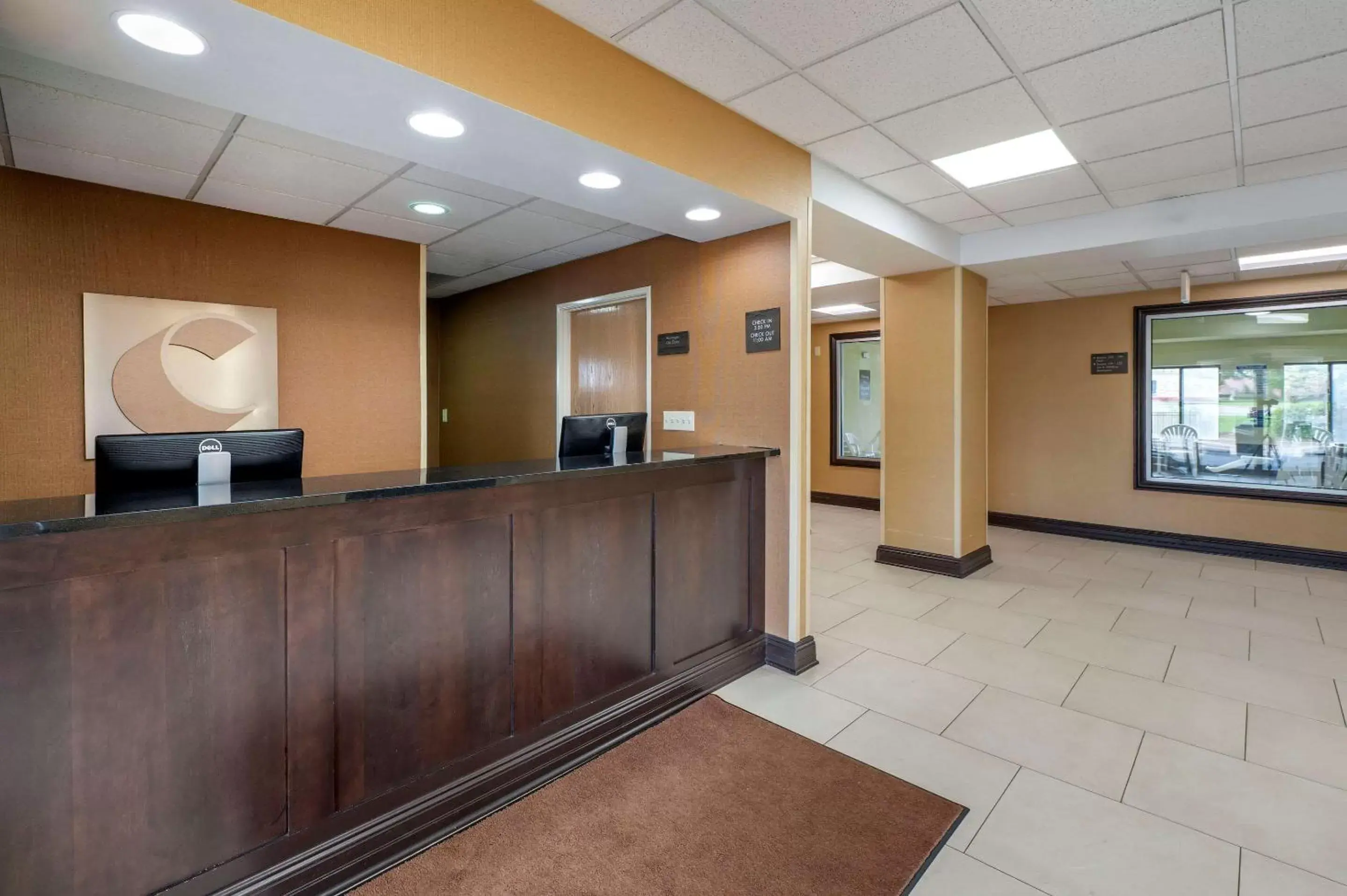 On site, Lobby/Reception in Comfort Inn Indianapolis East