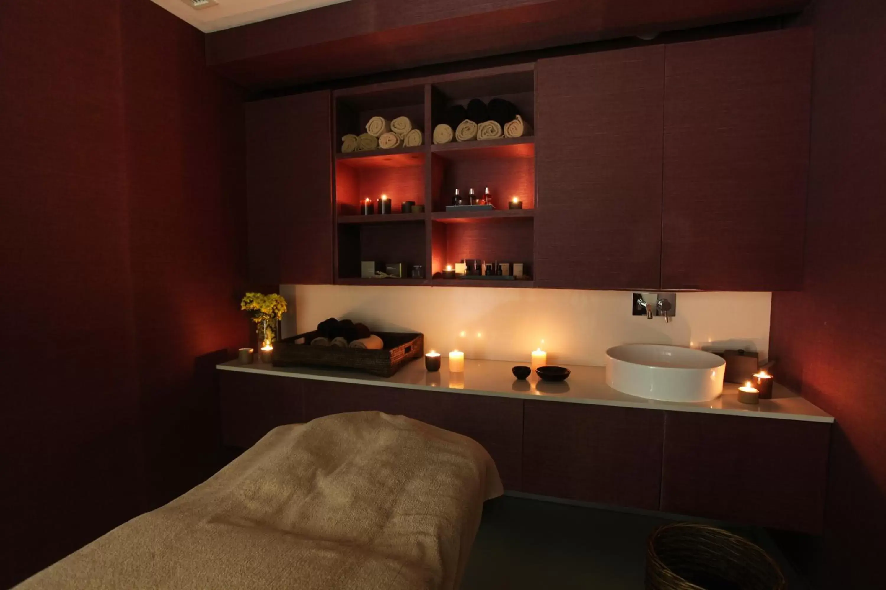 Massage, Bathroom in Marina Club Lagos Resort