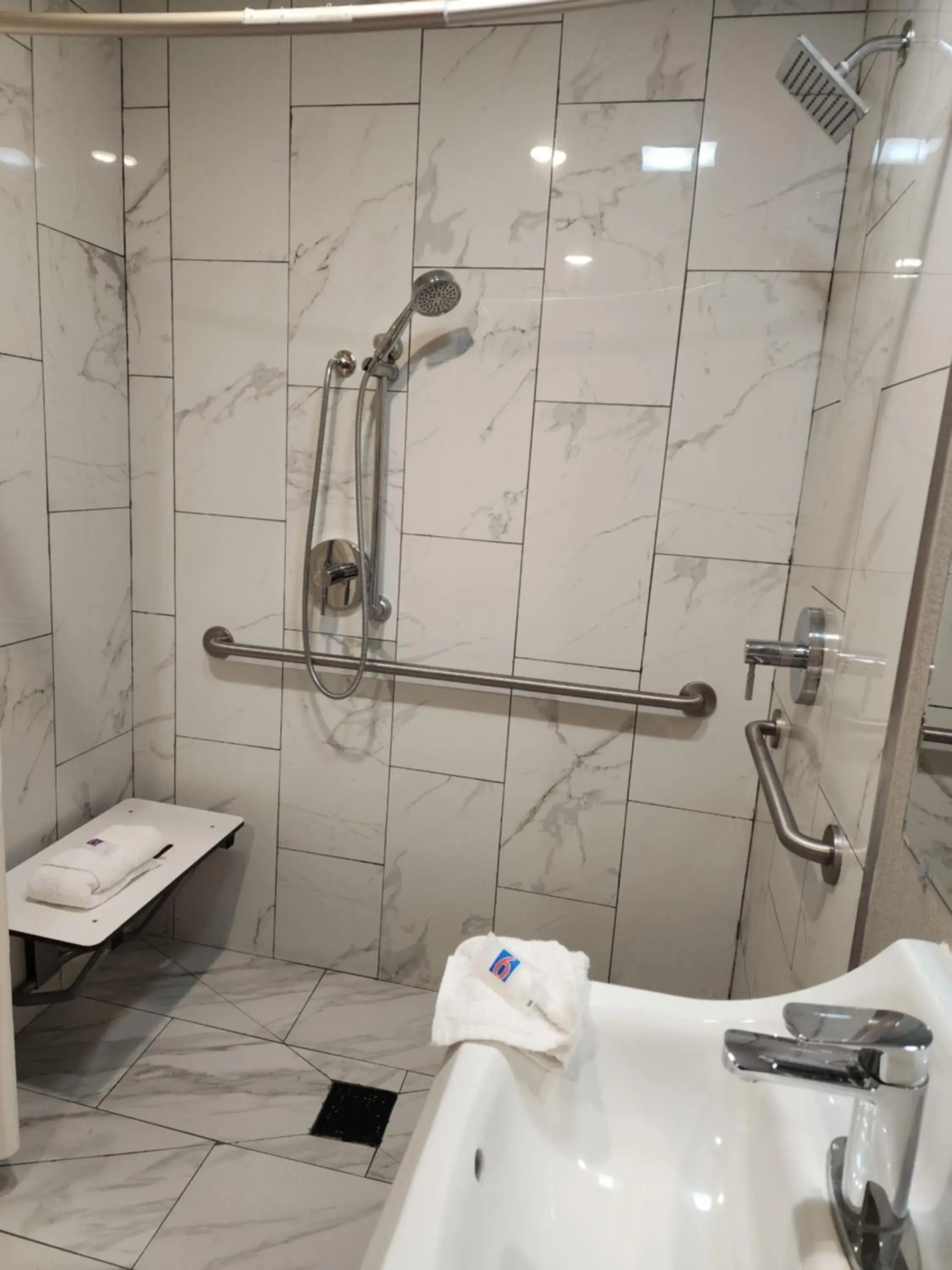 Shower, Bathroom in Studio 6 Sacramento, CA Natomas