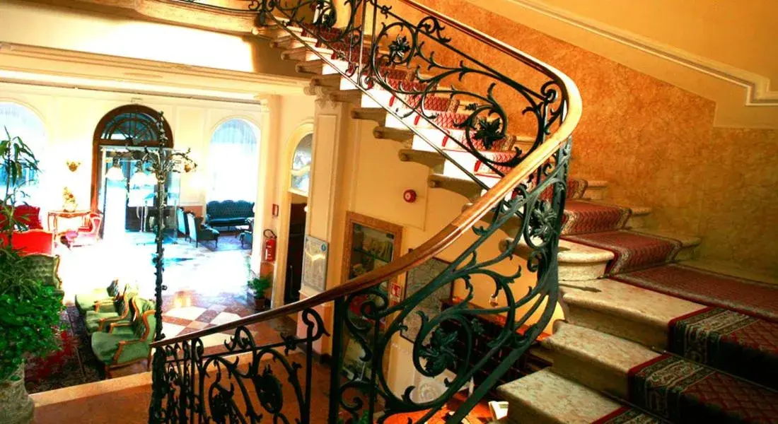 Lobby or reception in Hotel Excelsior Splendide Lobby or reception in Hotel Excelsior Splendide