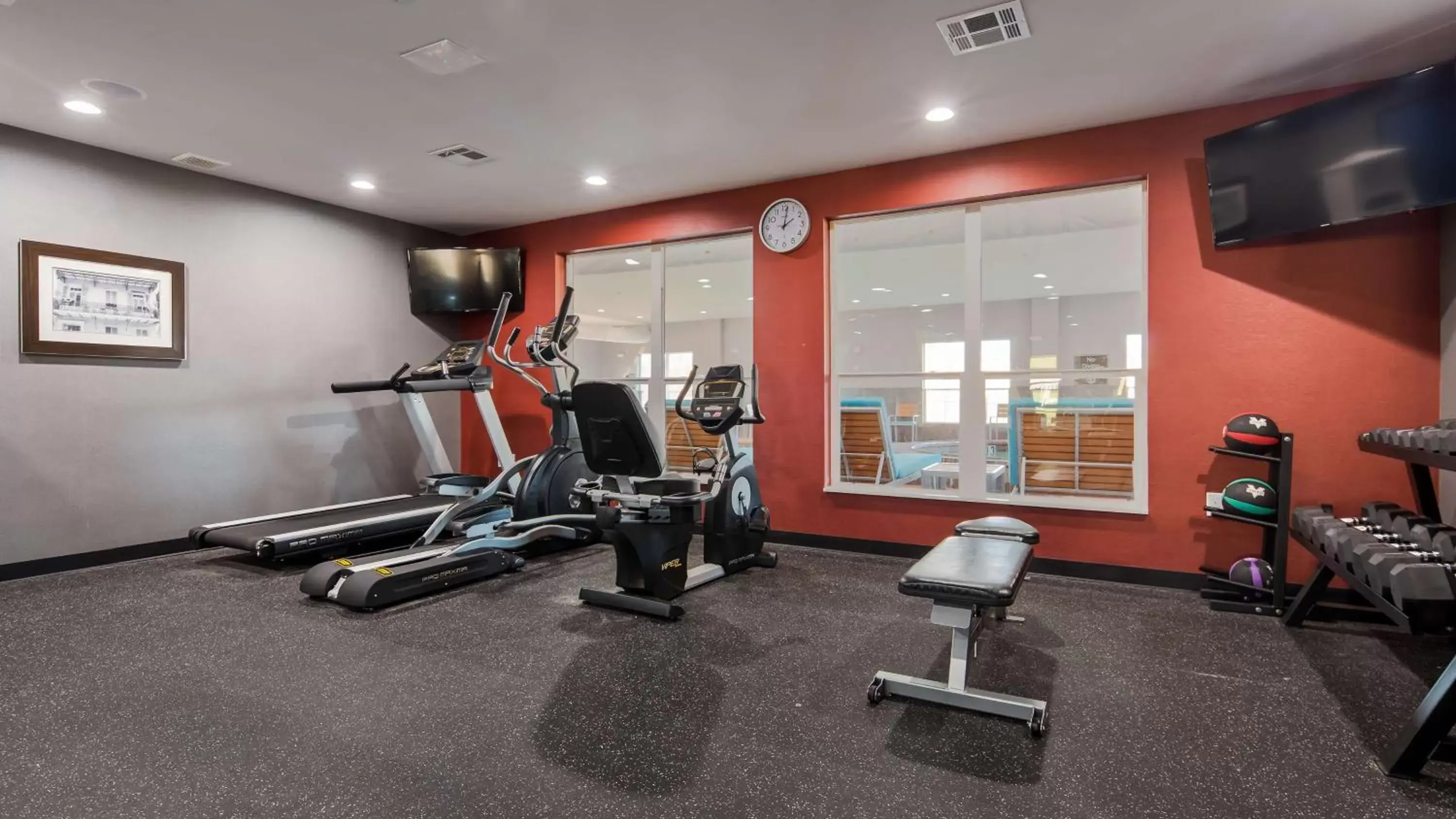 Fitness centre/facilities, Fitness Center/Facilities in Best Western Plus Airport Inn & Suites