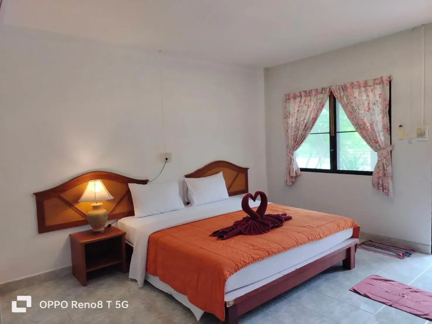 Bed in D.R. Lanta Bay Resort