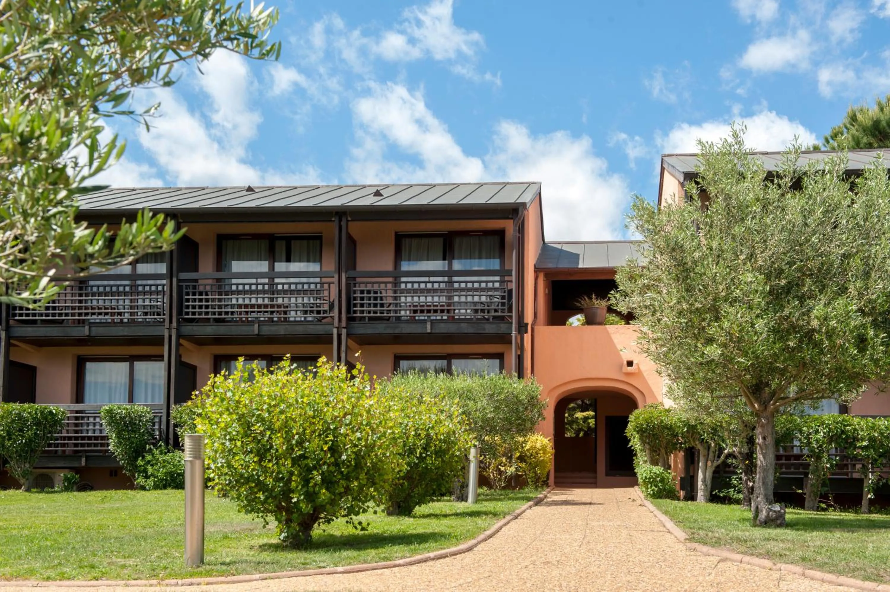 Facade/entrance in Hôtel Castell'Verde