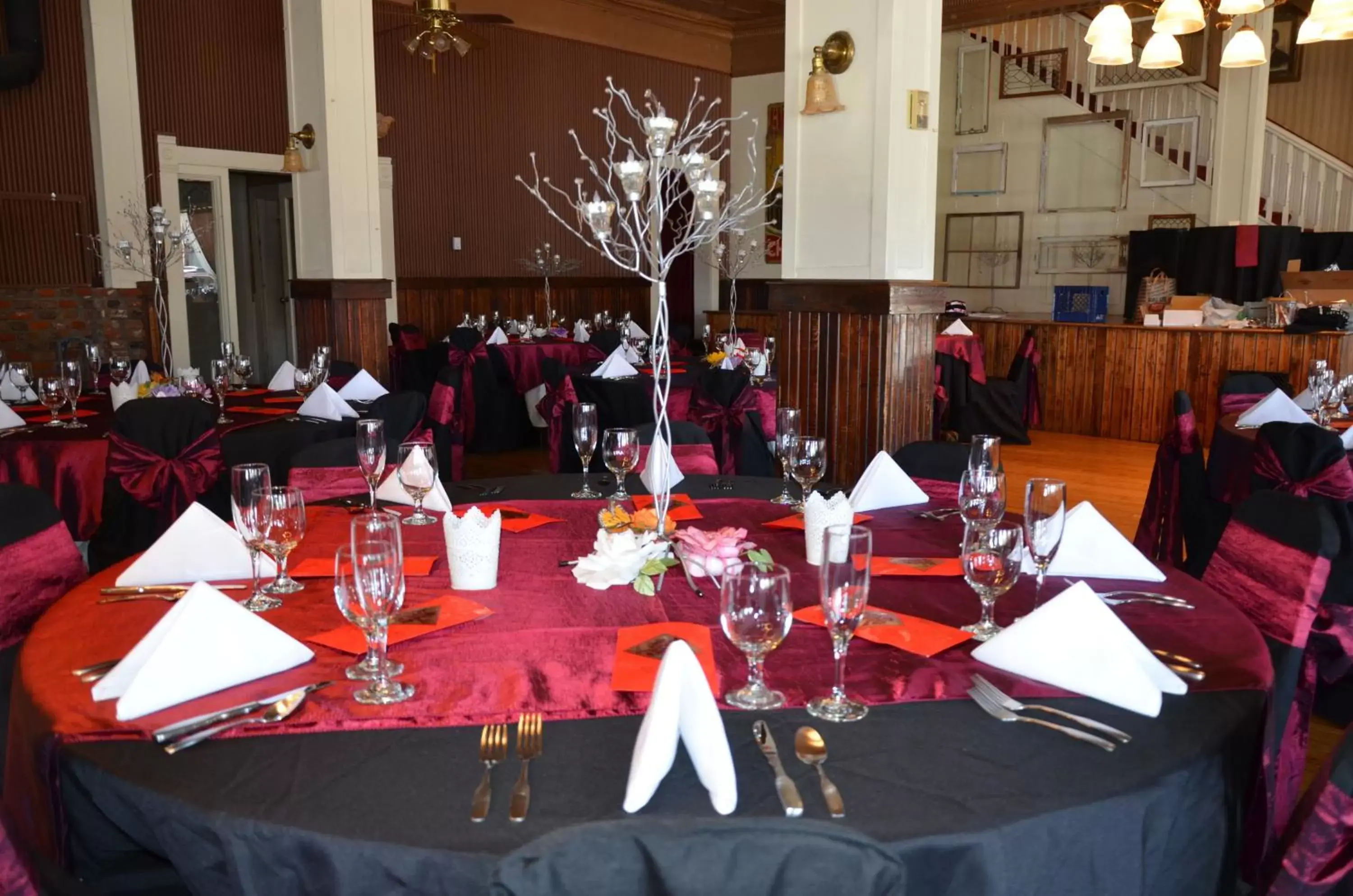 Banquet/Function facilities, Restaurant/Places to Eat in Hotel Niles