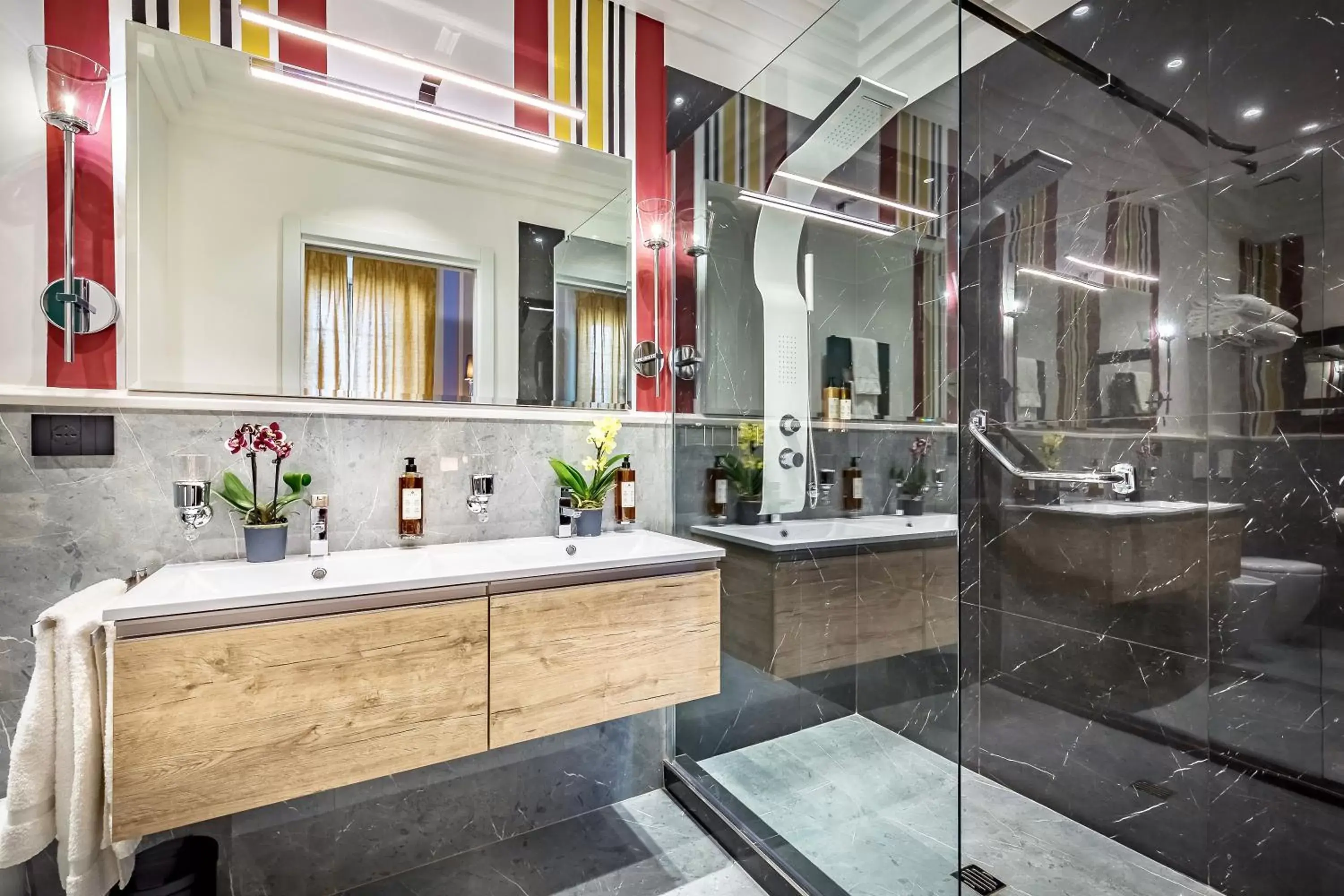 Shower, Bathroom in Arte' Boutique Hotel